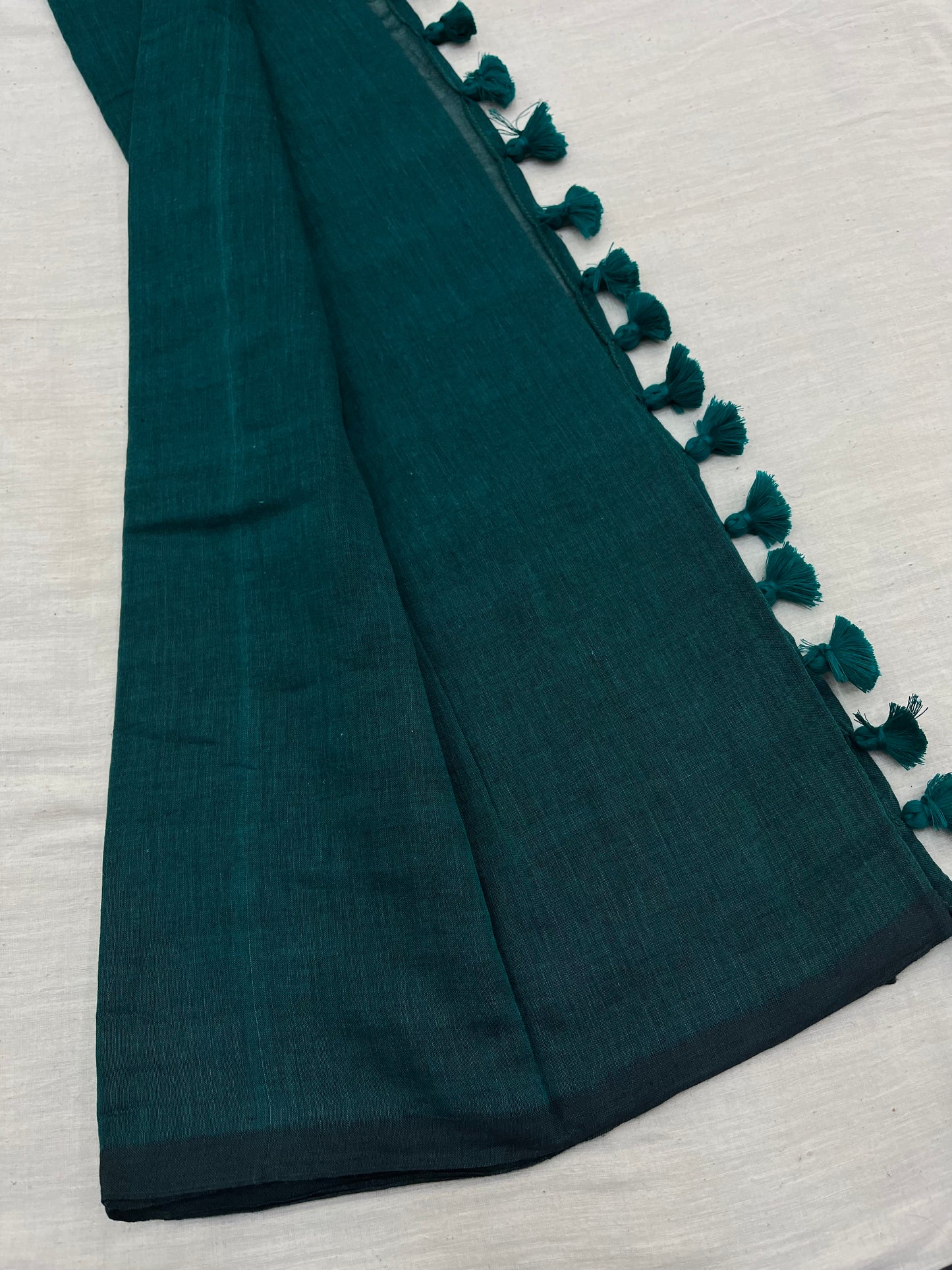 Rama Green Mulmul Saree Raw Silk Blouse Combo Set