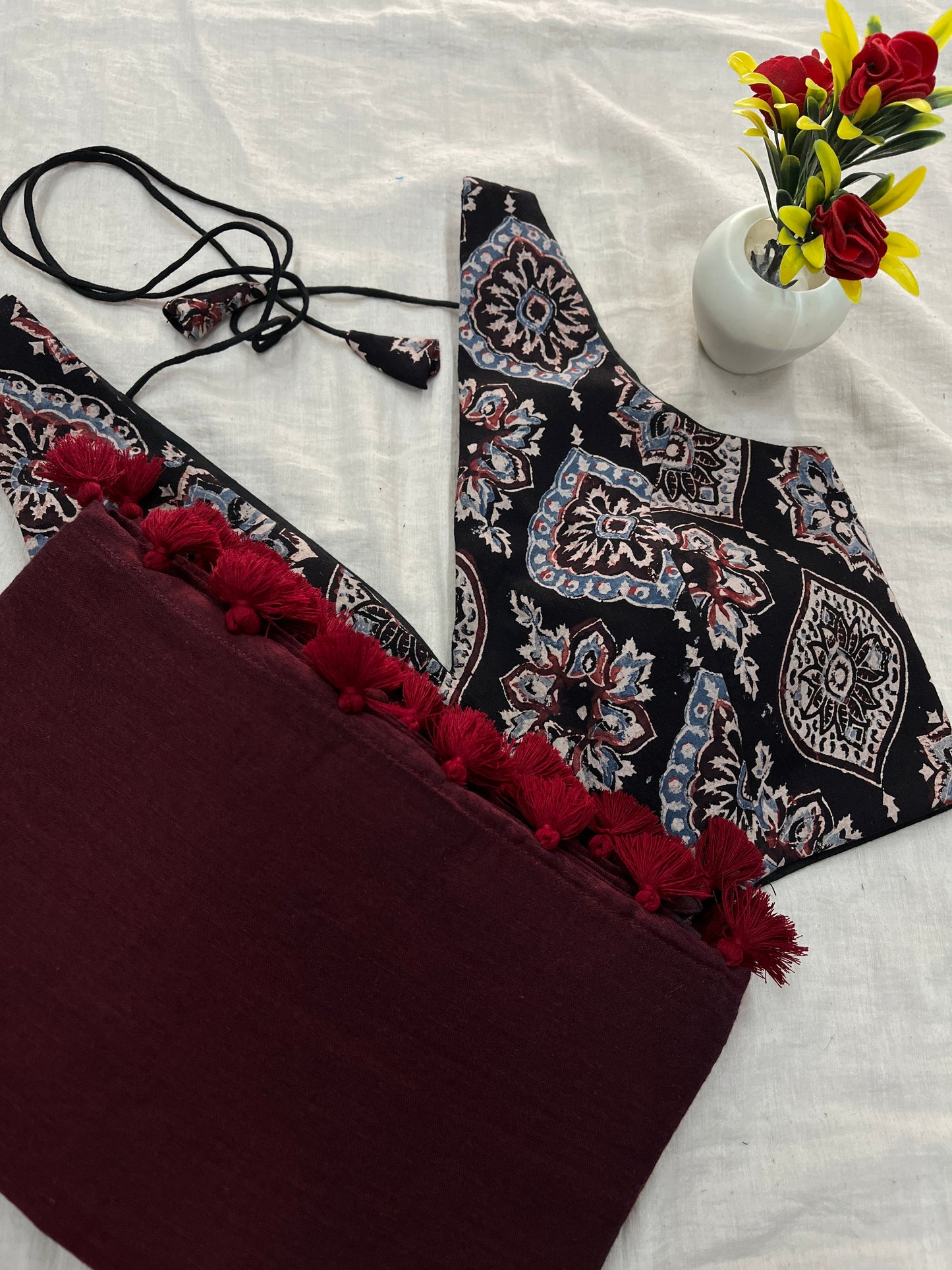 Maroon Mulmul & Black Maroon Ajrakh Saree Blouse Set.