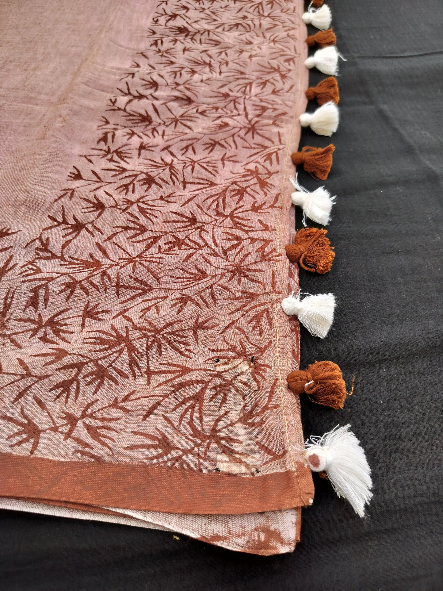 Cinnamon Leaf Print Mulmul Saree