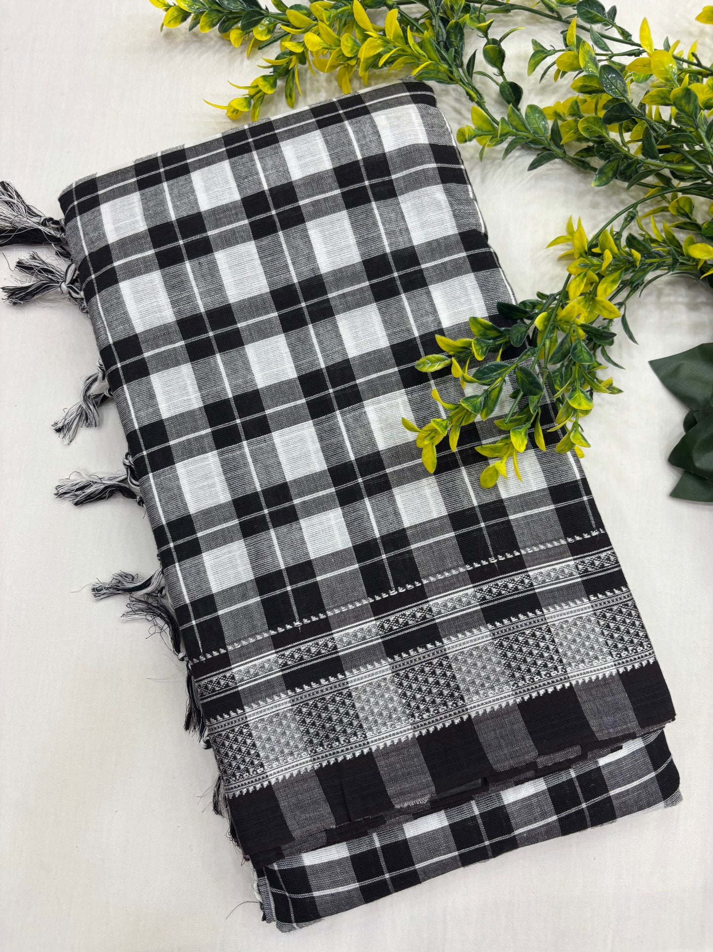 Black & White Box Handloom Ilkal Saree