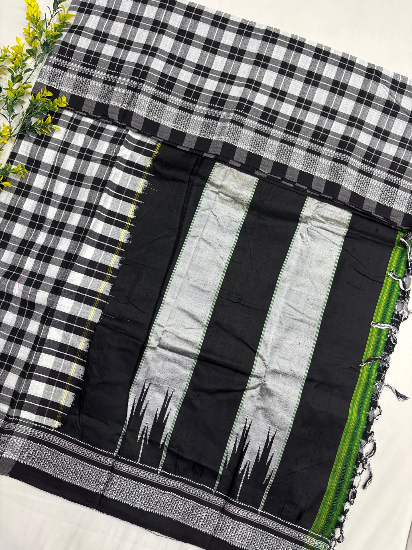 Black & White Box Handloom Ilkal Saree