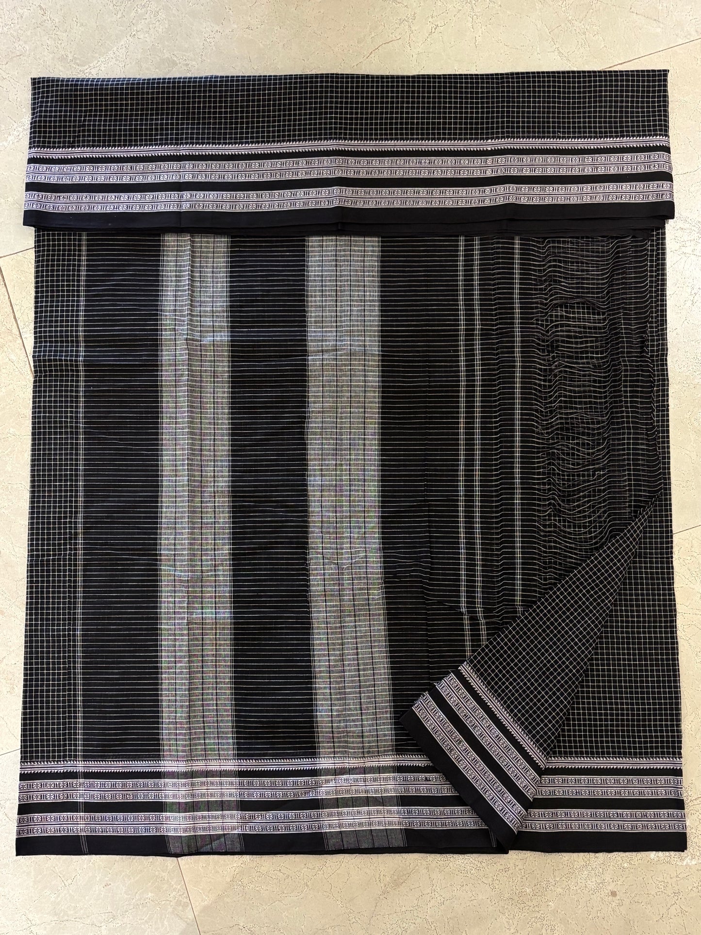 Black Gadi Dadi Border Patteda Anchu Saree