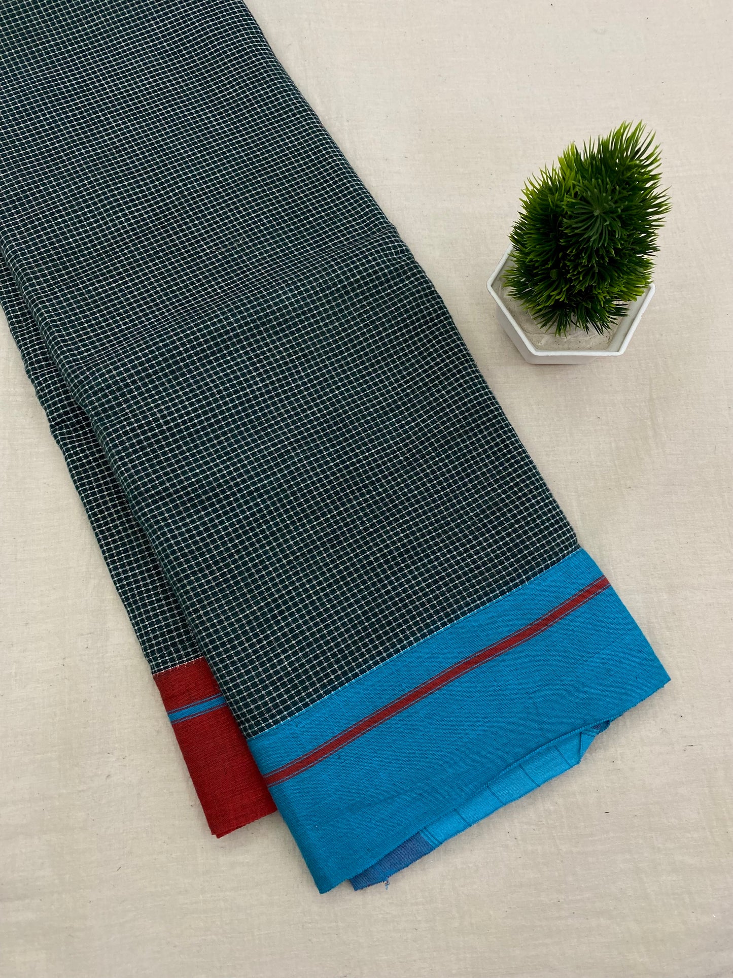 Red-Blue Border Green Patteda Anchu Saree