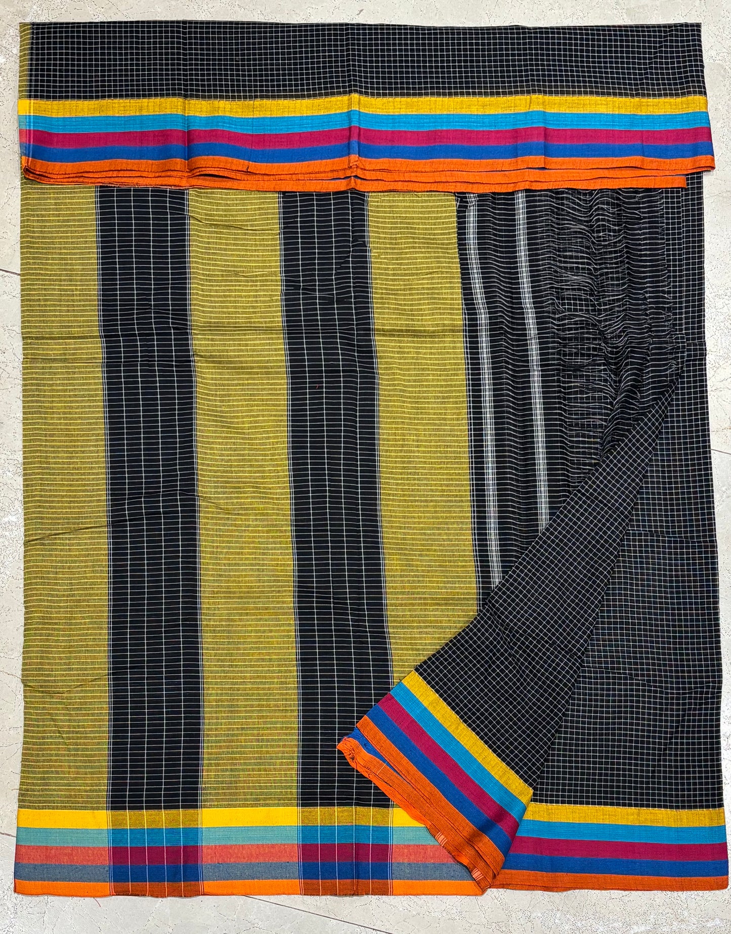 Multicolour Border Black Patteda Anchu Saree