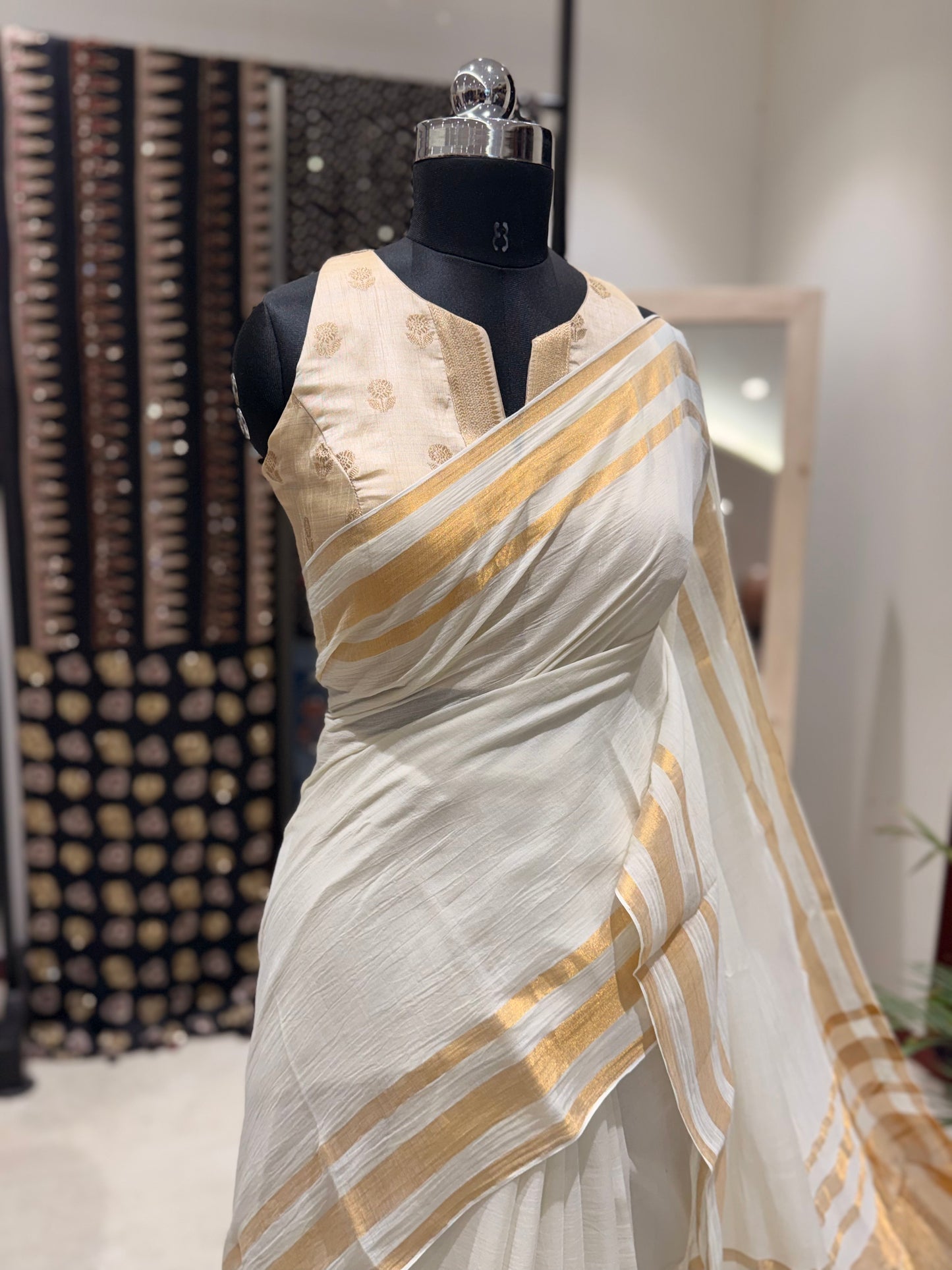 Pookkalam Onam Saree Blouse Combo Set