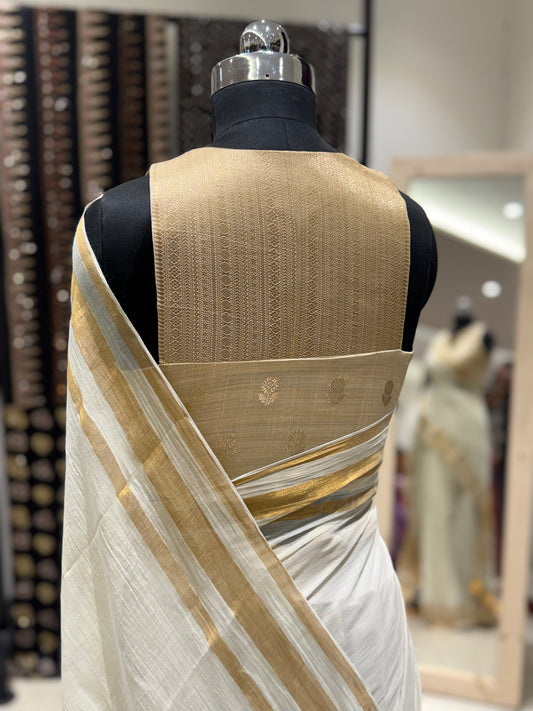 Pookkalam Onam Saree Blouse Combo Set