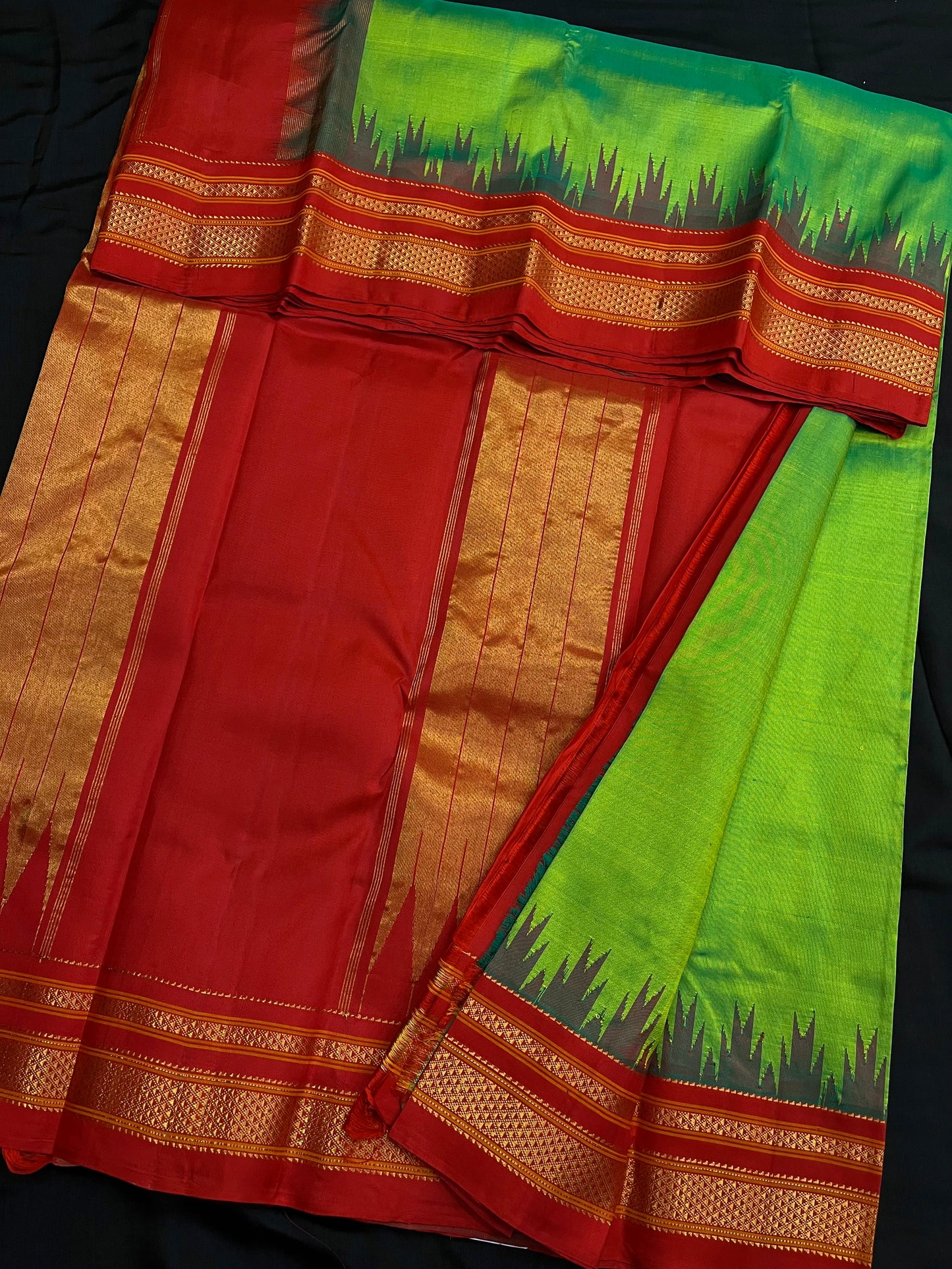 Sneha Green Red Big Temple Ilkal Silk Saree