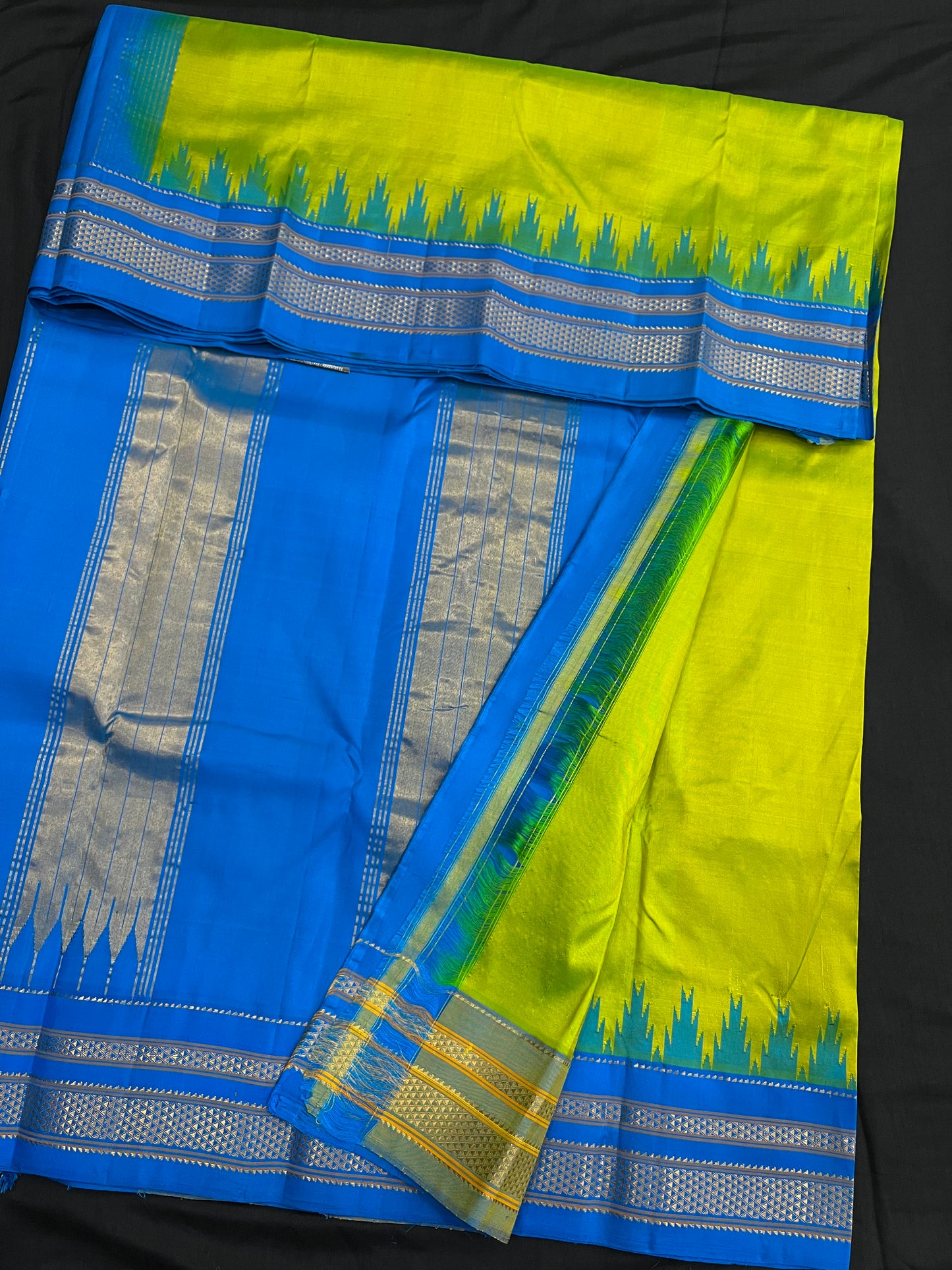 Sneha Chintamani Big Temple Ilkal Silk Saree