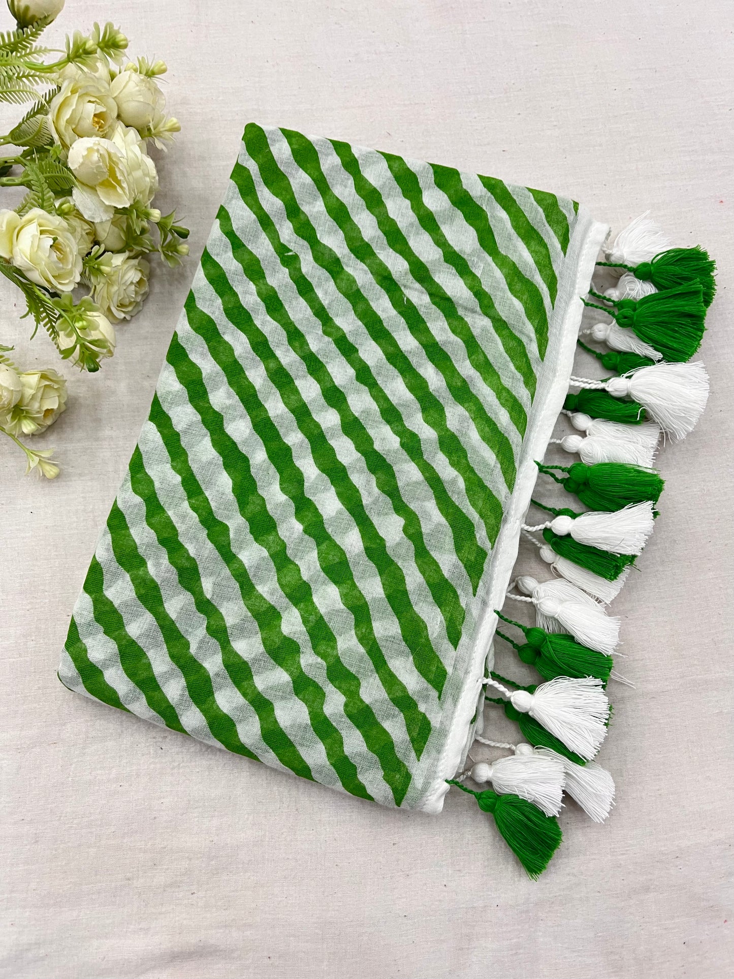 Green White Lehriya Mulmul Saree