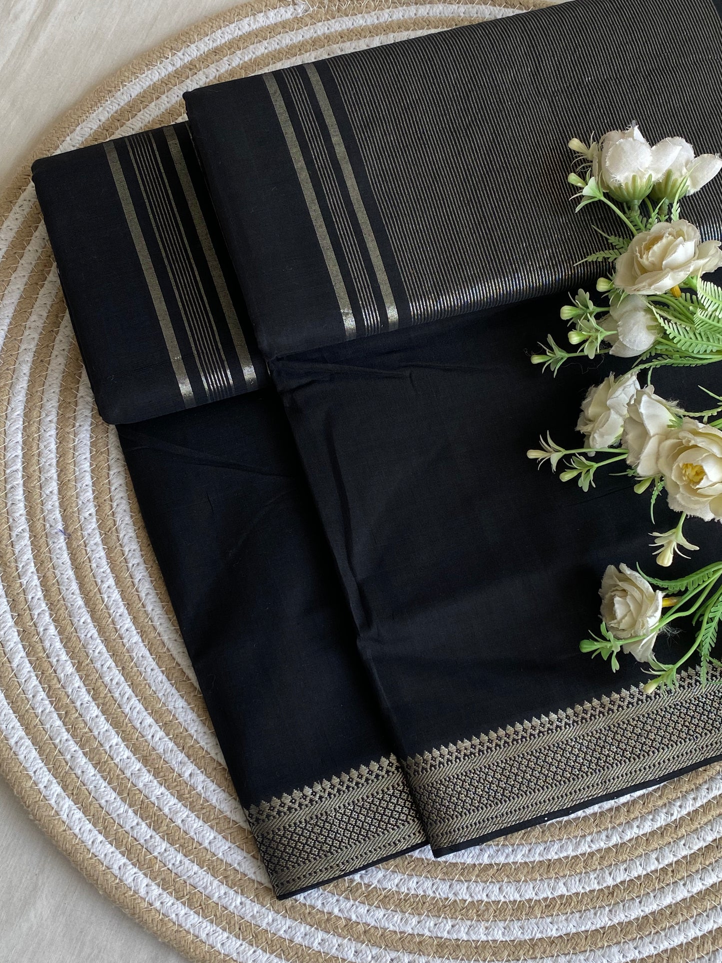 Nizam Silver Border Mangalgiri Saree 01