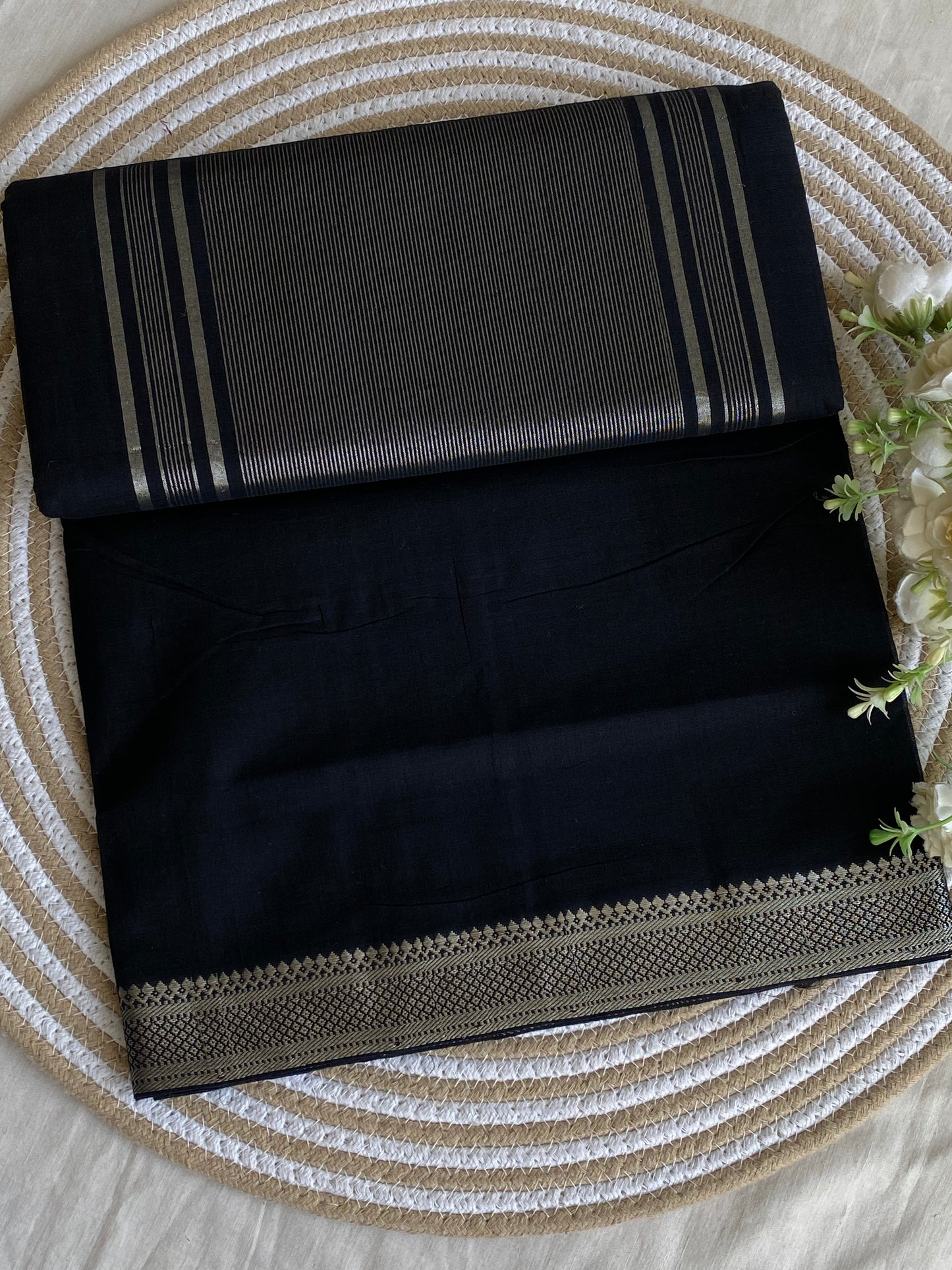 Nizam Silver Border Mangalgiri Saree 01