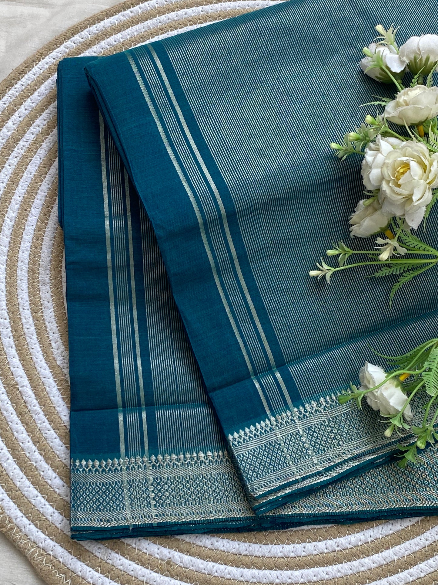 Nizam Silver Border Mangalgiri Saree 02