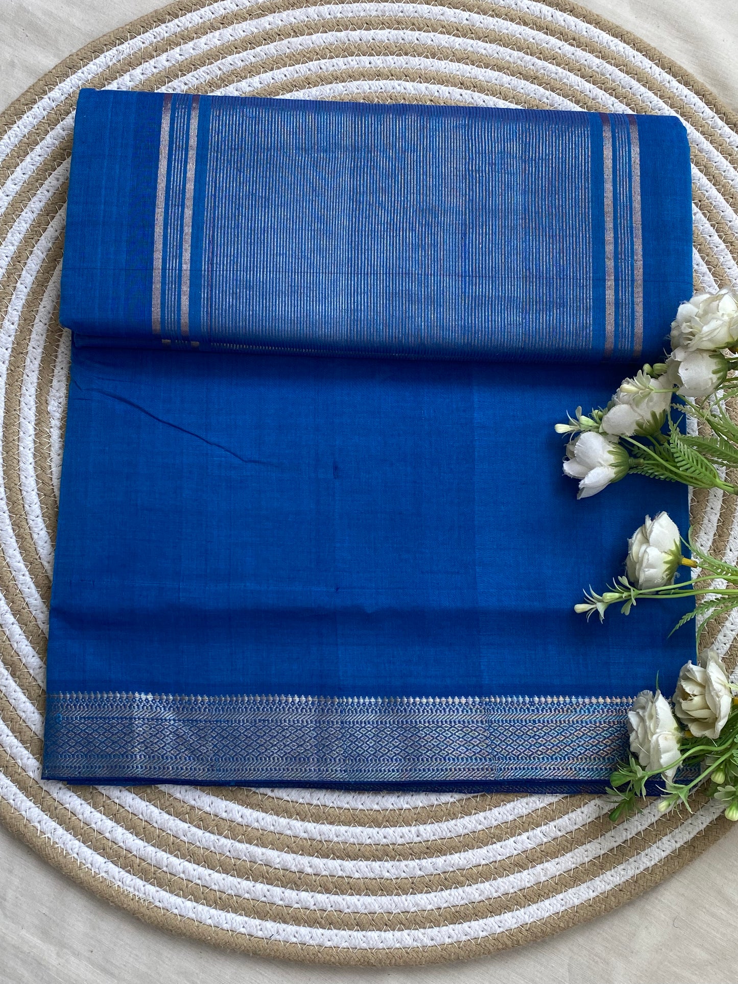 Nizam Silver Border Mangalgiri Saree 04