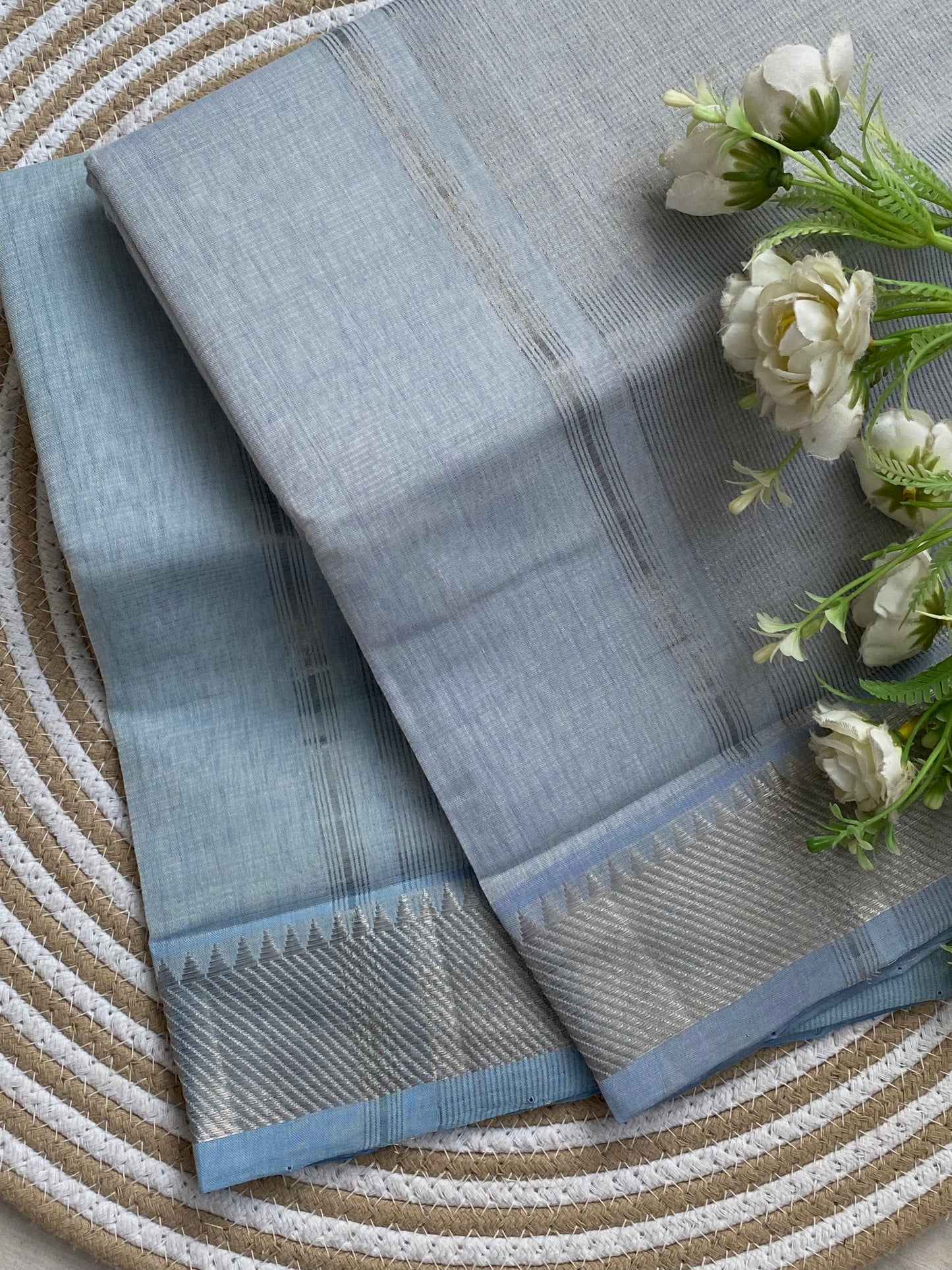 Silver Border Mangalgiri Cotton Saree 04