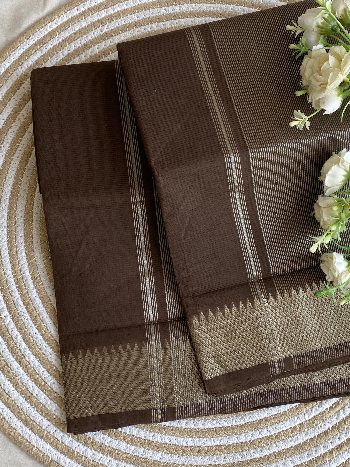 Silver Border Mangalgiri Cotton Saree 06