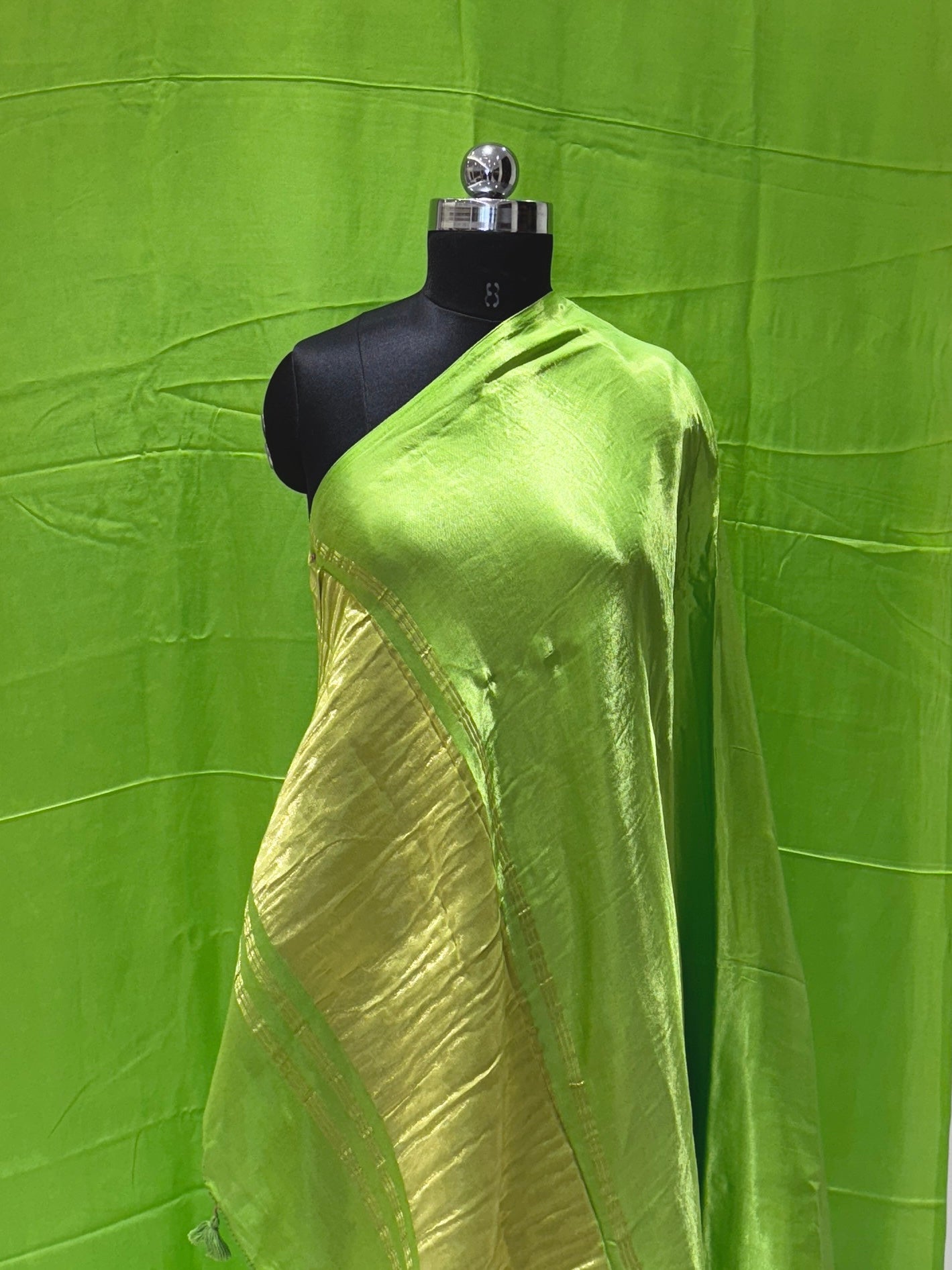 Parrot Green Modal Satin Silk Lagdi Pallu Saree