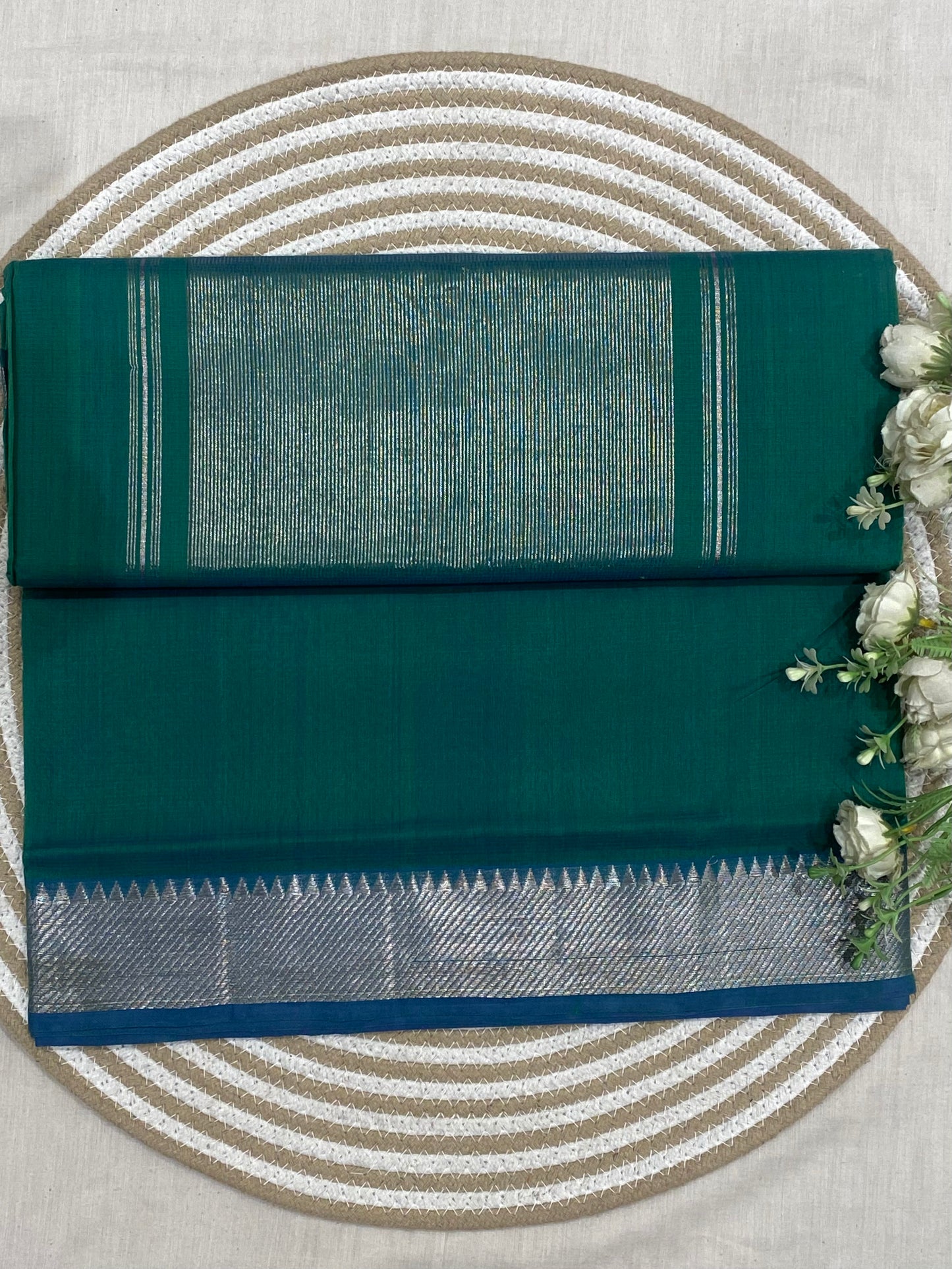 Silver Border Mangalgiri Cotton Saree 15