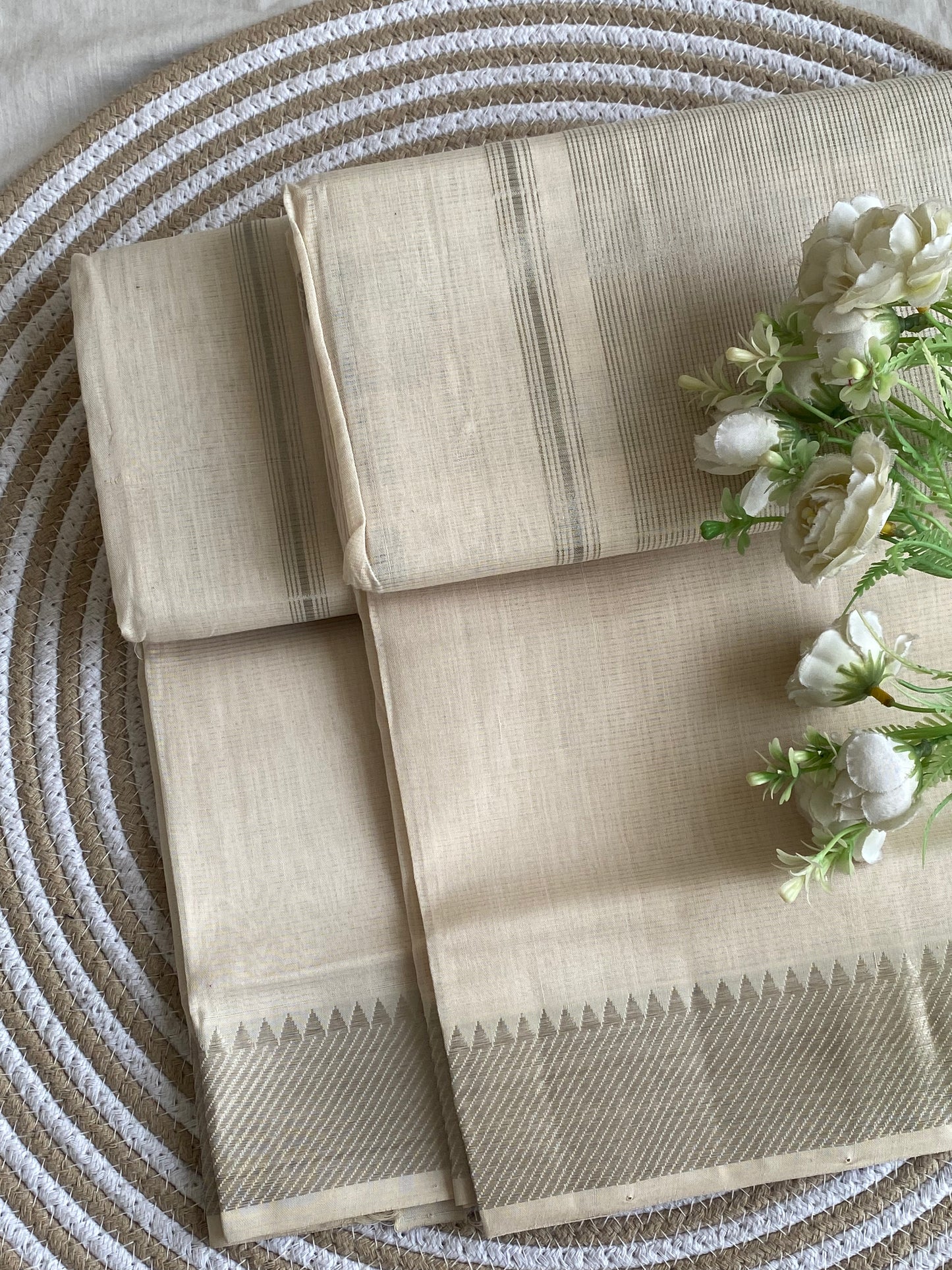 Silver Border Mangalgiri Cotton Saree 18