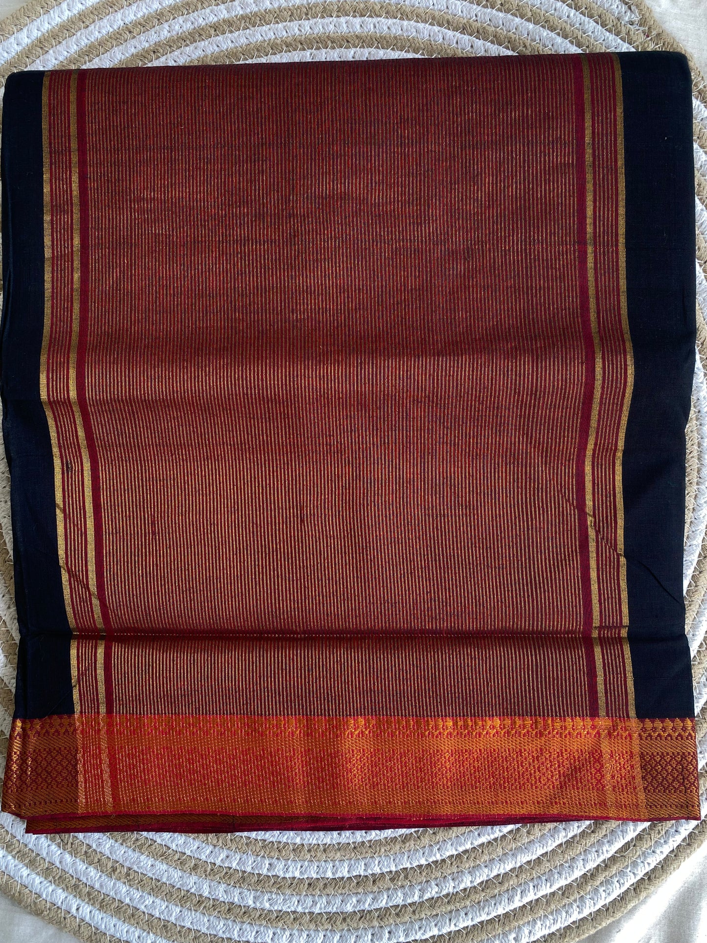 Nizam Golden Border Mangalgiri Saree 06