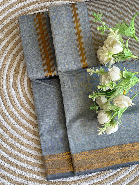 Nizam Golden Border Mangalgiri Saree 15