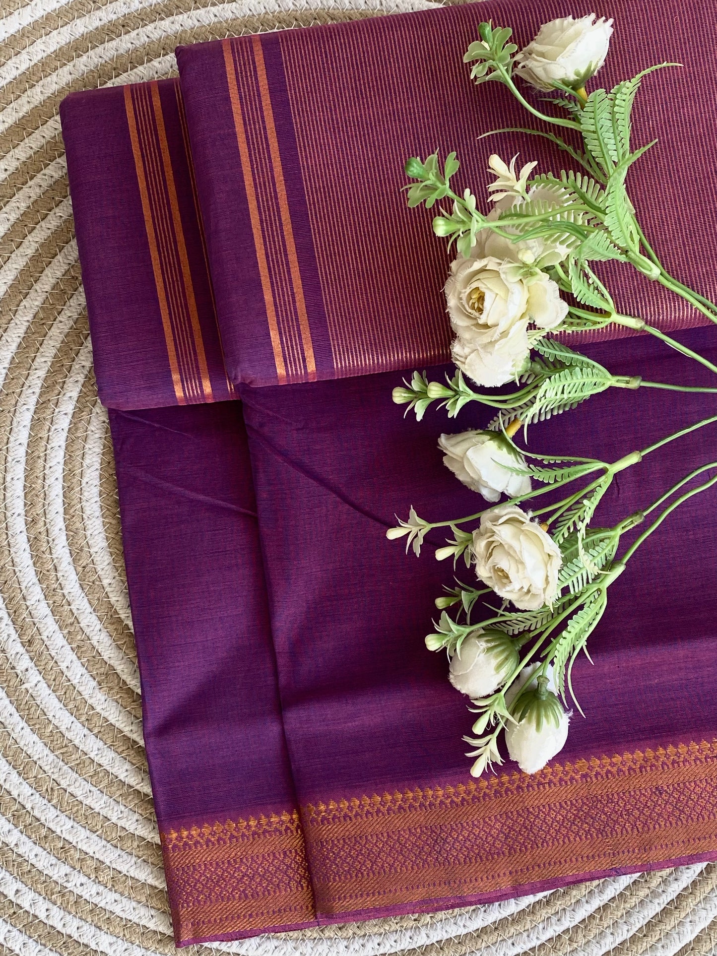 Nizam Golden Border Mangalgiri Saree 17