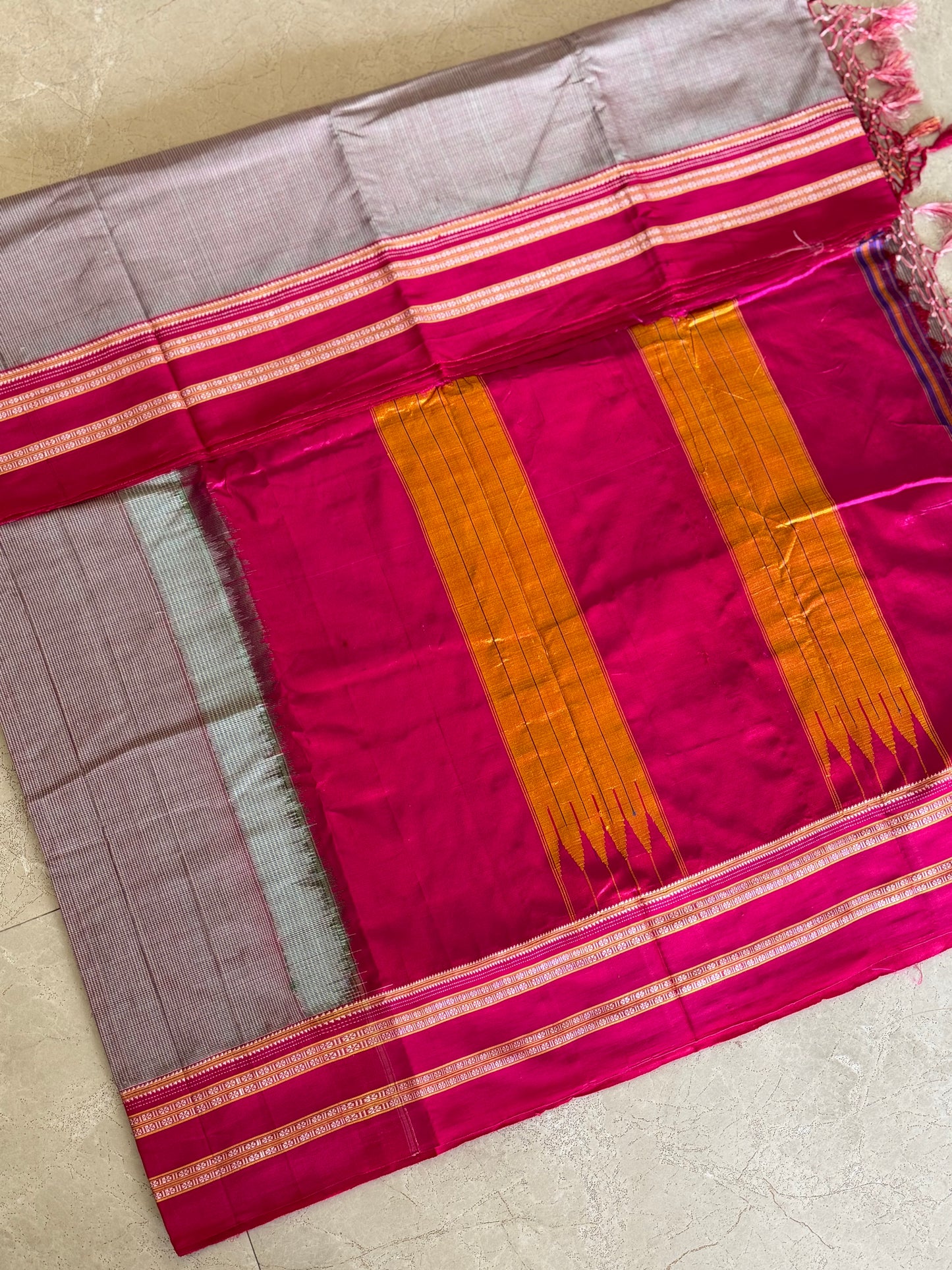 Oliver Pink Kondi Checks Ilkal Saree