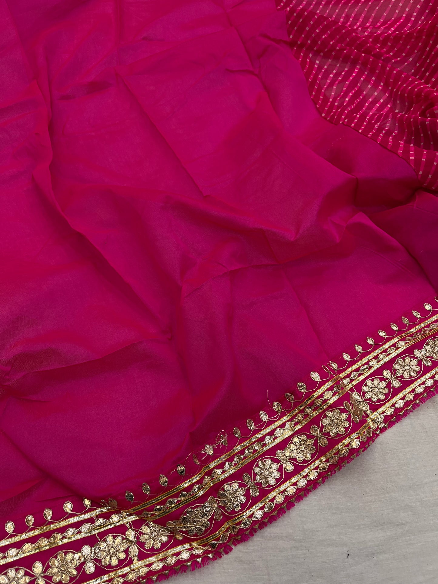 Pink Mothda Gota Patti Border Saree