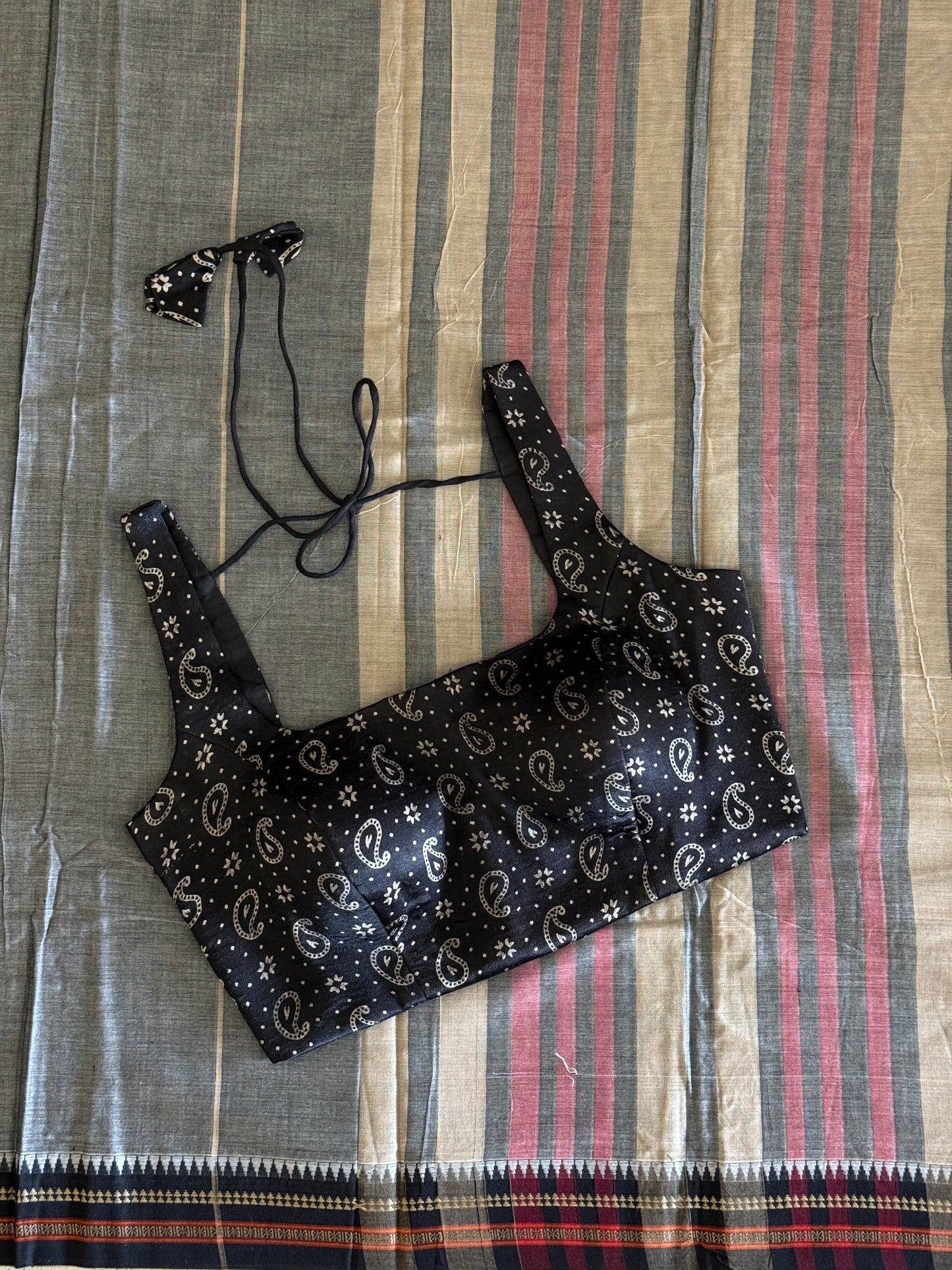 Grey Black Paisley Narayanpeth Combo Set
