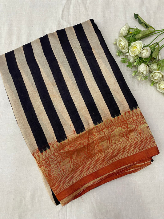 Ajrakh Dola Silk Saree 34