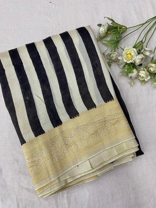 Ajrakh Dola Silk Saree 17