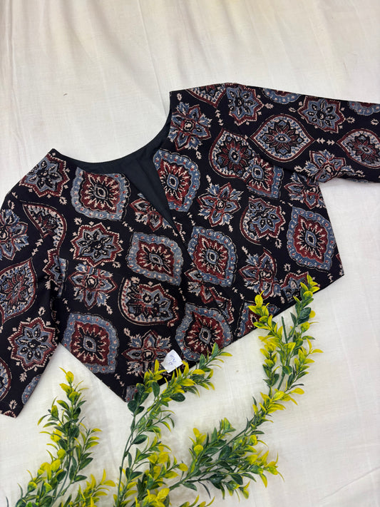Badam Black Formal Sleeves Blouse