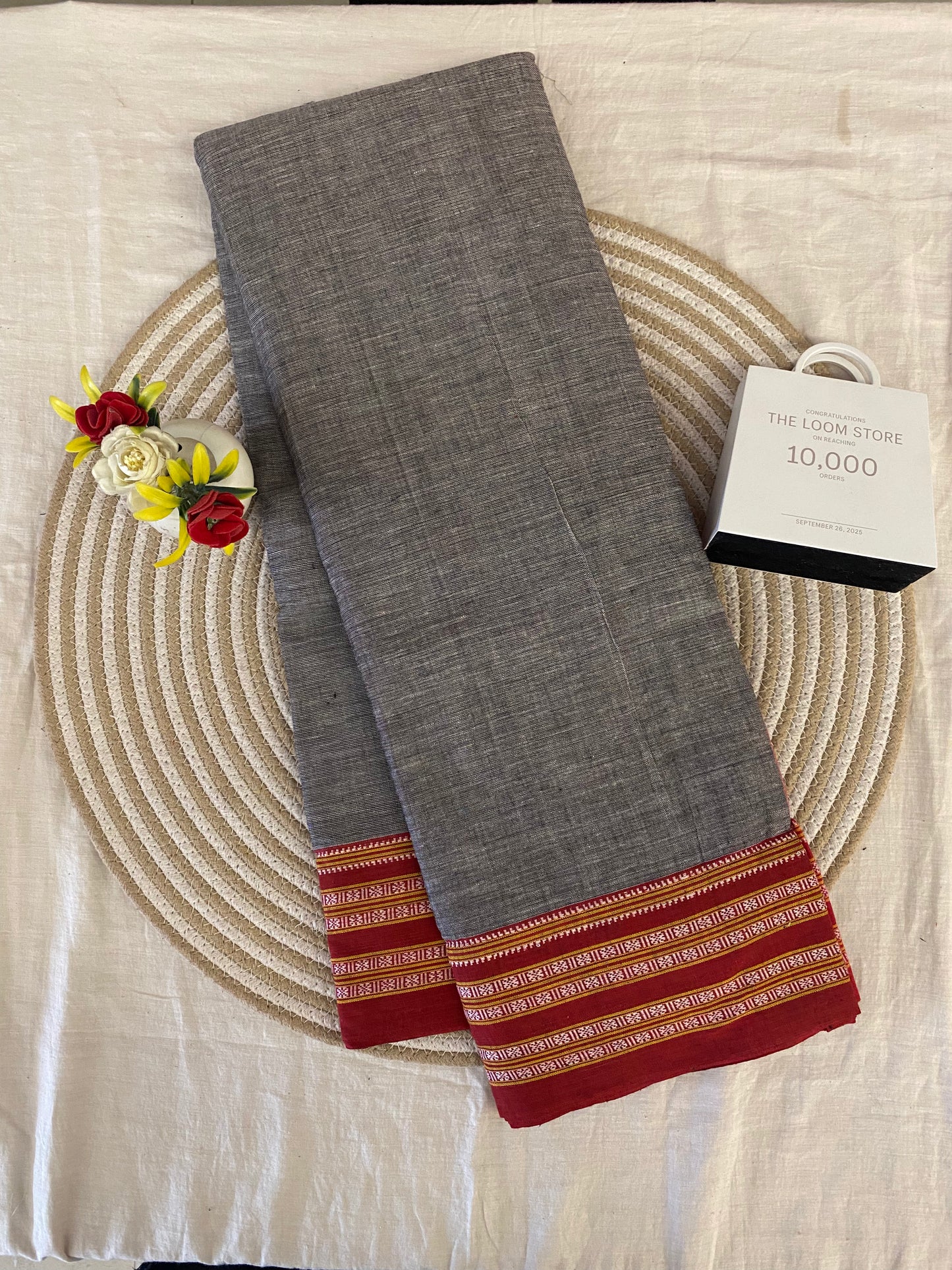 Grey Gadi Dadi Border Patteda Anchu Saree