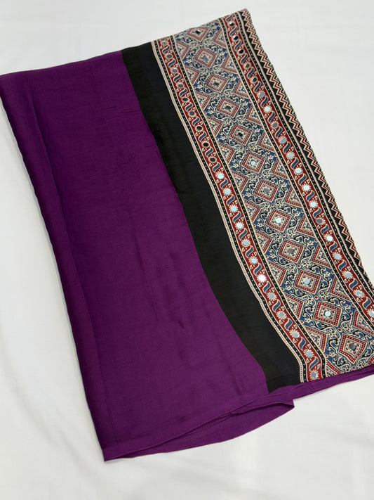 Ajrakh Plain Glued Mirror Work Saree 02