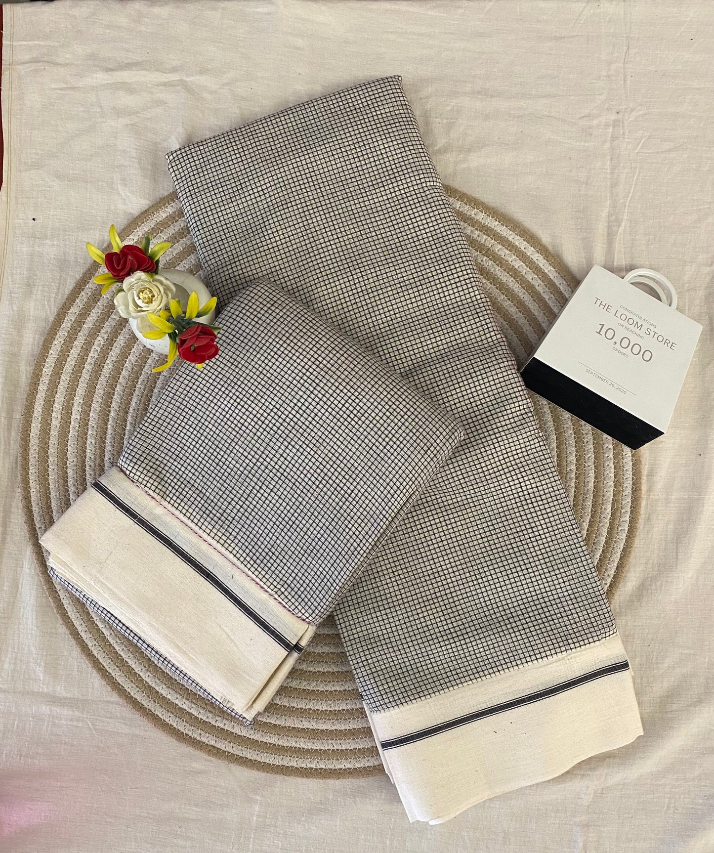 Grey-Off White Patteda Anchu Saree