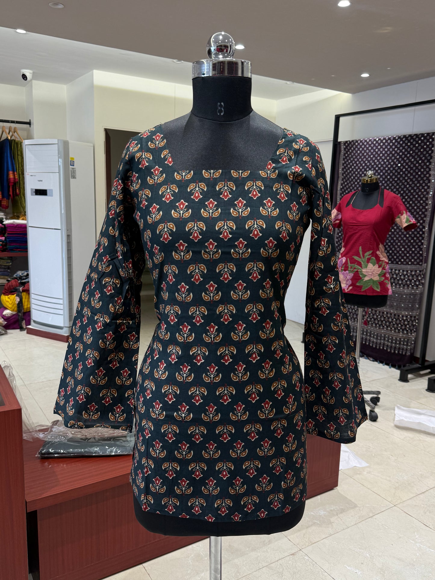Hariyali Short Kurti