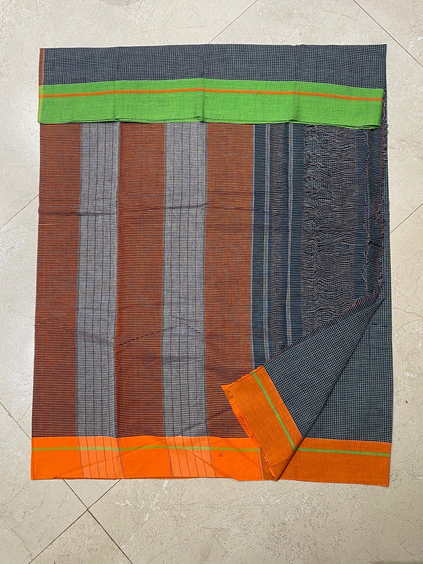 Forest Green Patteda Anchu Saree With Orange Green Border