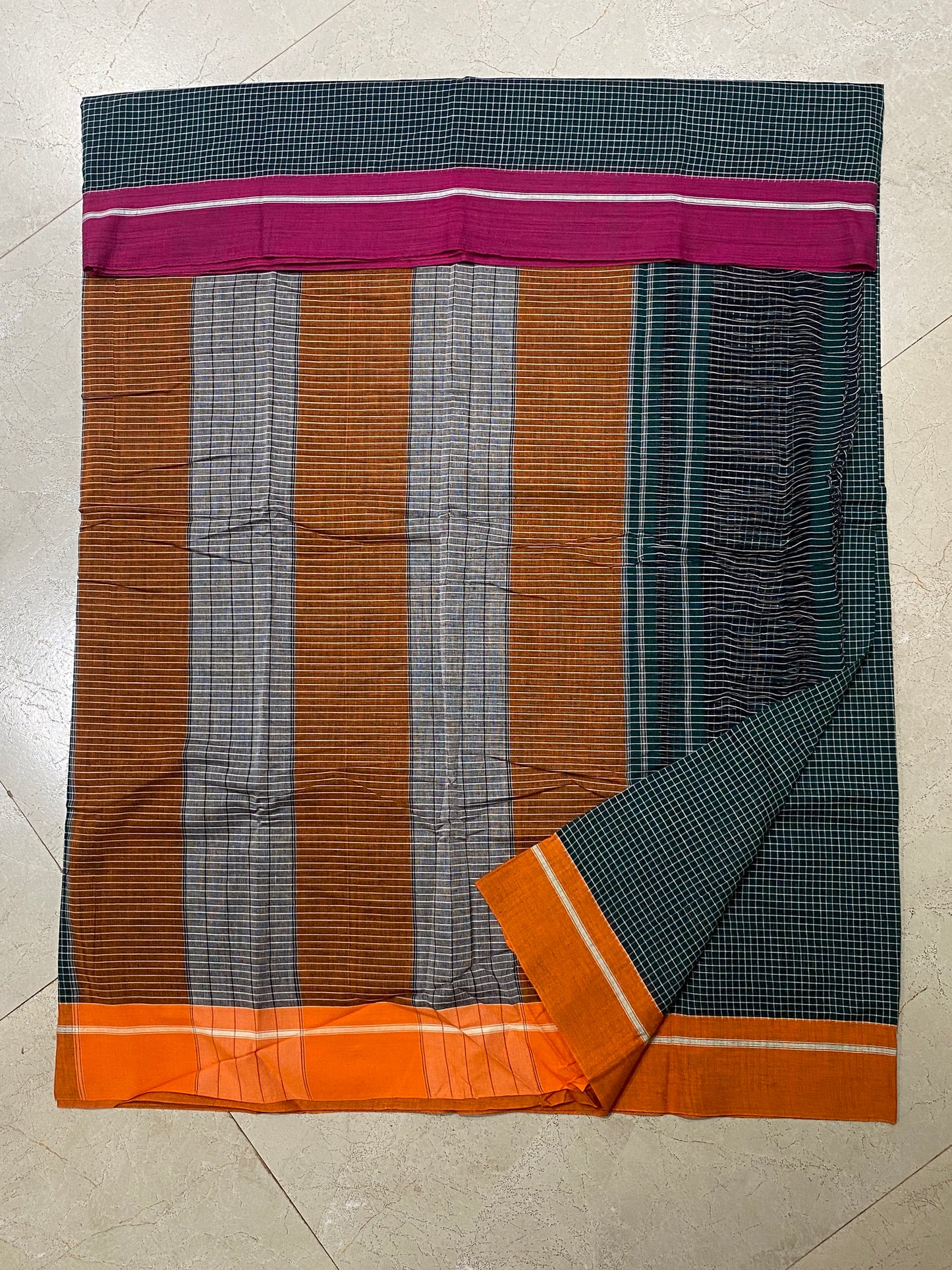 Forest Green Patteda Anchu Saree With Pink Orange Border