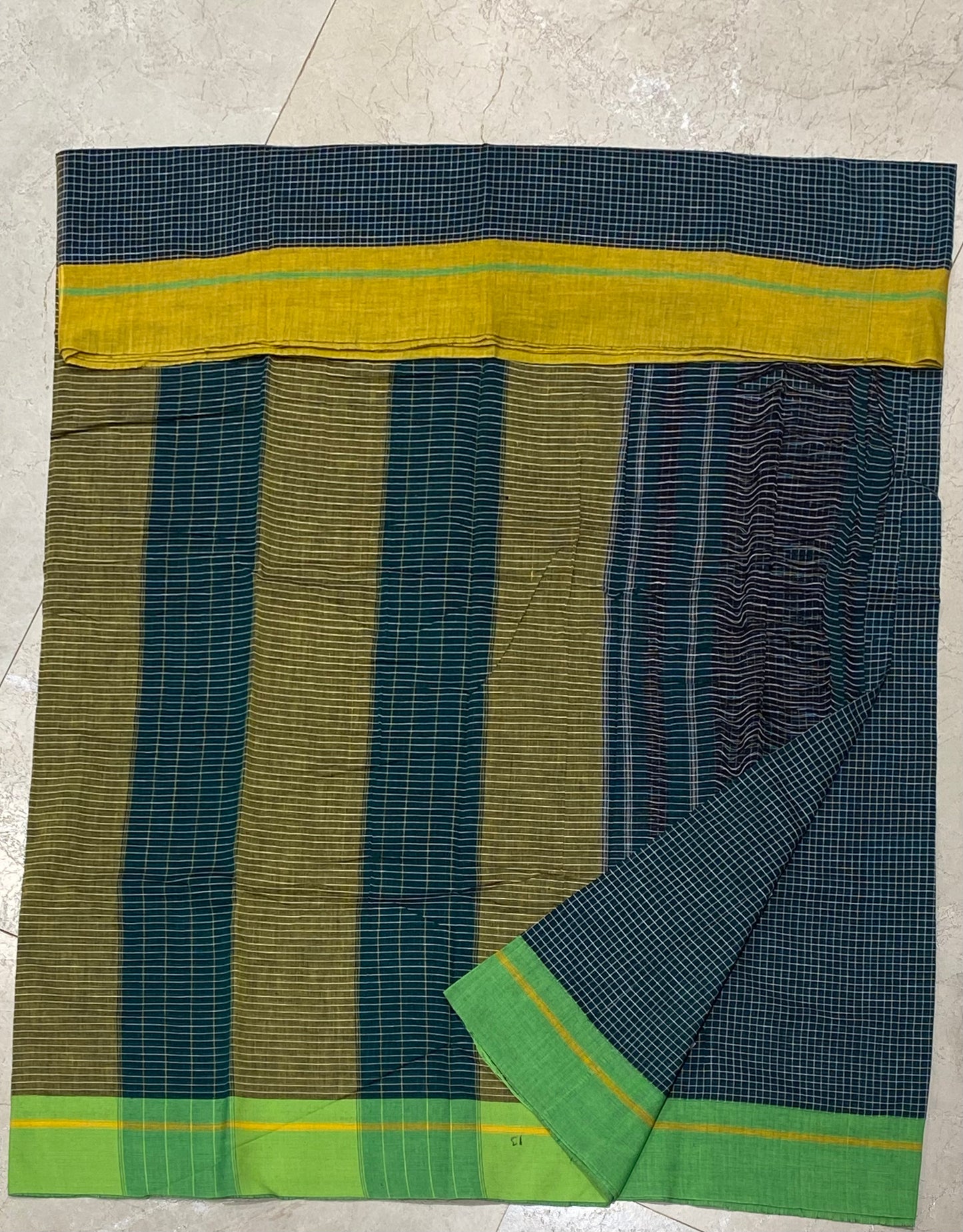Ocean Green Patteda Anchu Saree With Yellow Green Border