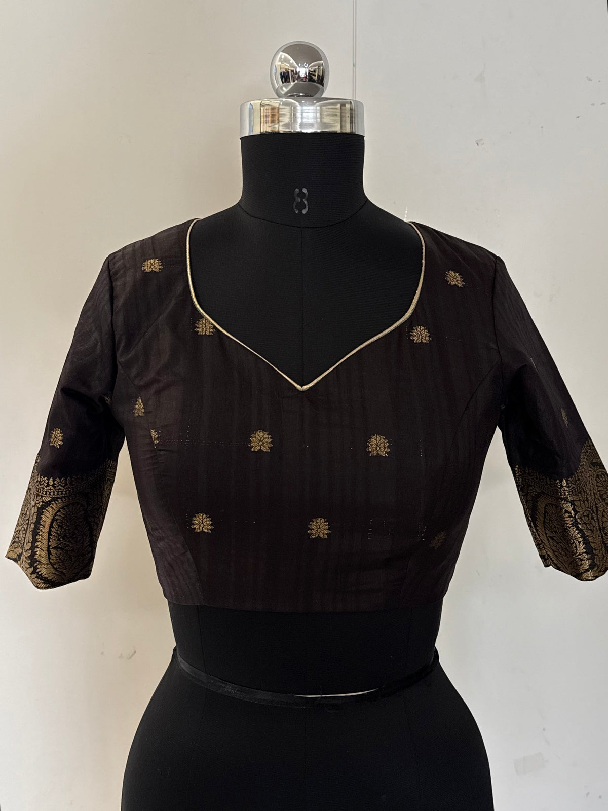 Avantika Mid Black Elbow Sleeves Blouse (Dispatch Start November 10)
