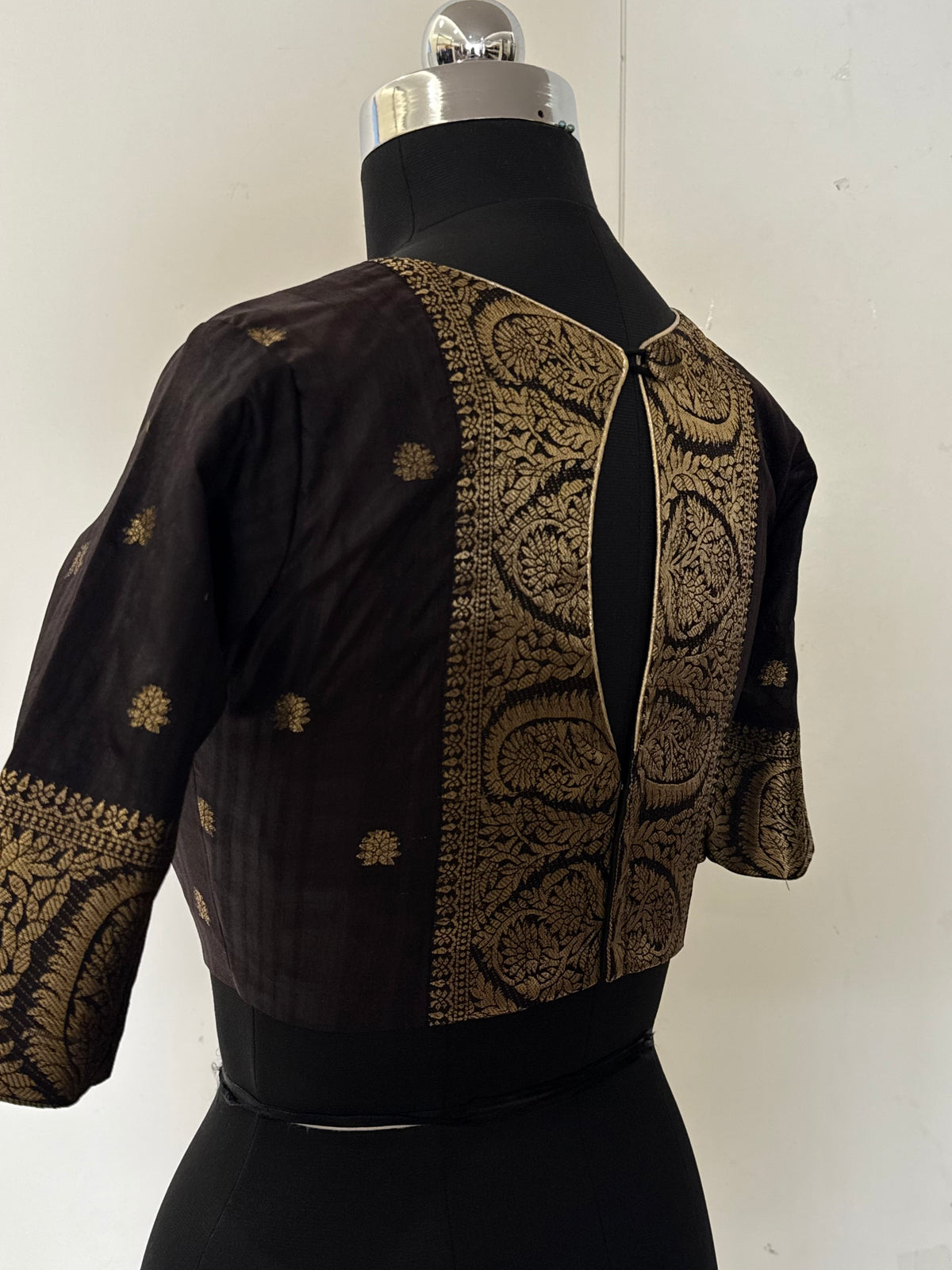 Avantika Mid Black Elbow Sleeves Blouse (Dispatch Start November 10)