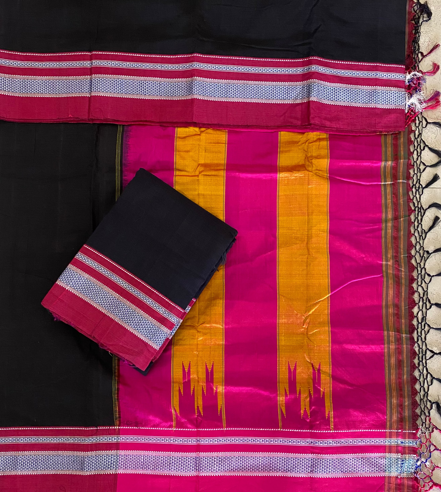 Black Red Handloom Ikkal Cotton Saree