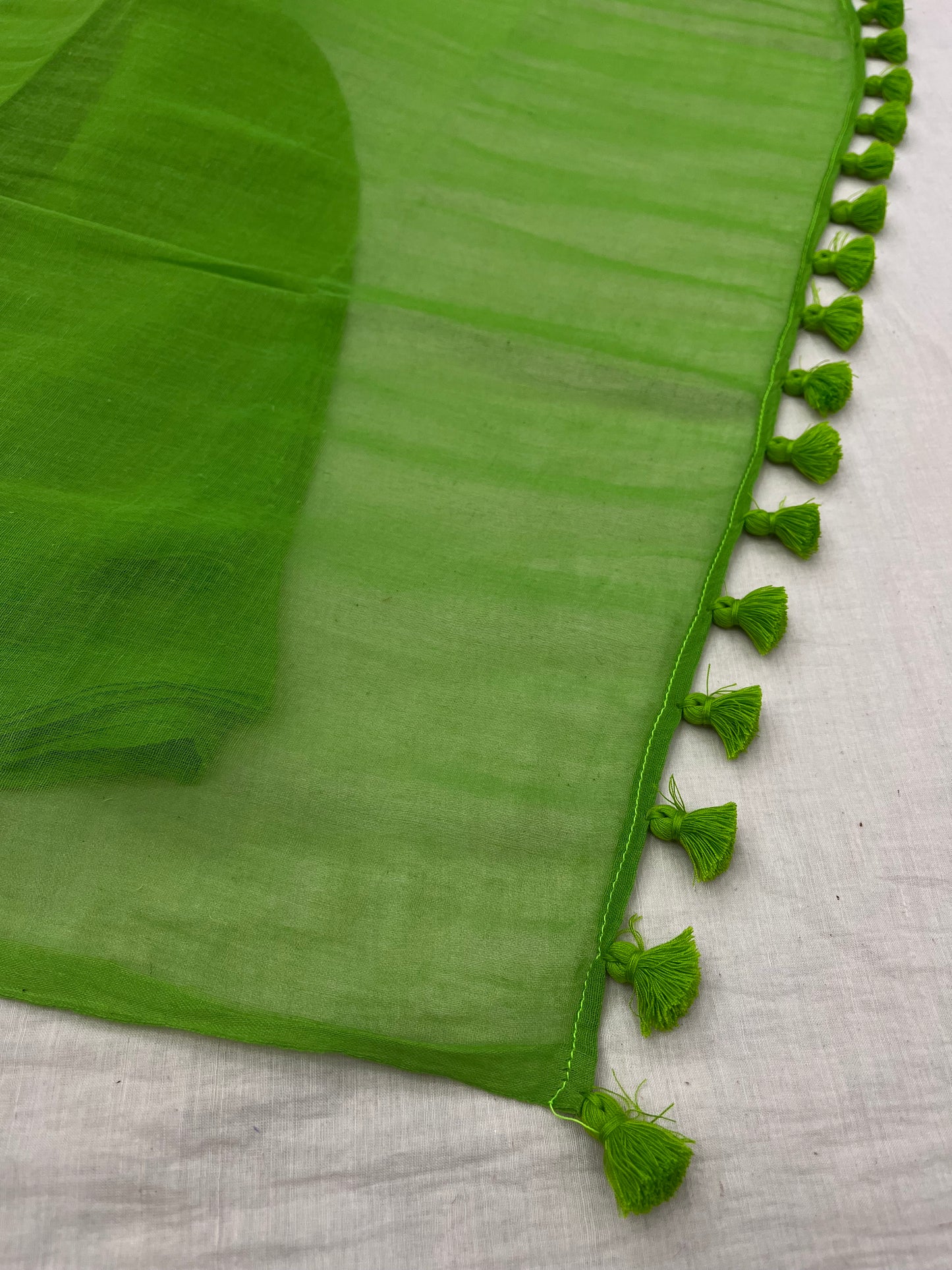 Parrot Green Mulmul Saree