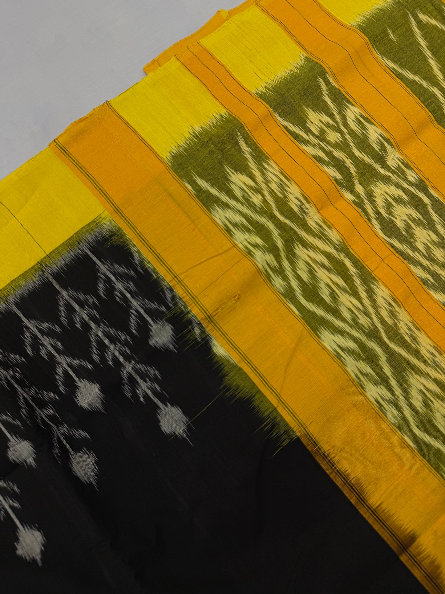 Handloom Single Ikkat Saree 01