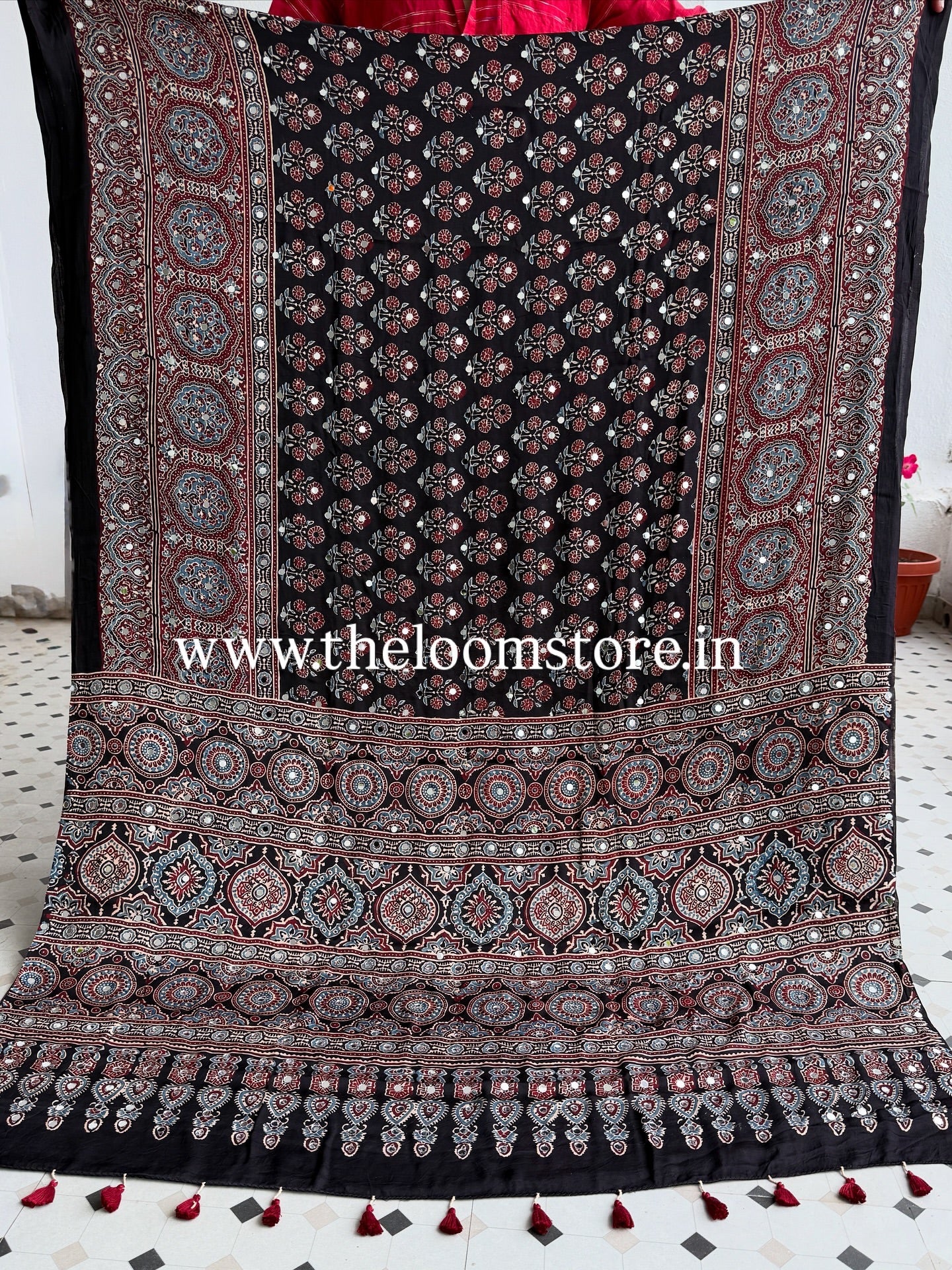 Kaal Tara Ajrakh Mirror Saree Blouse Set