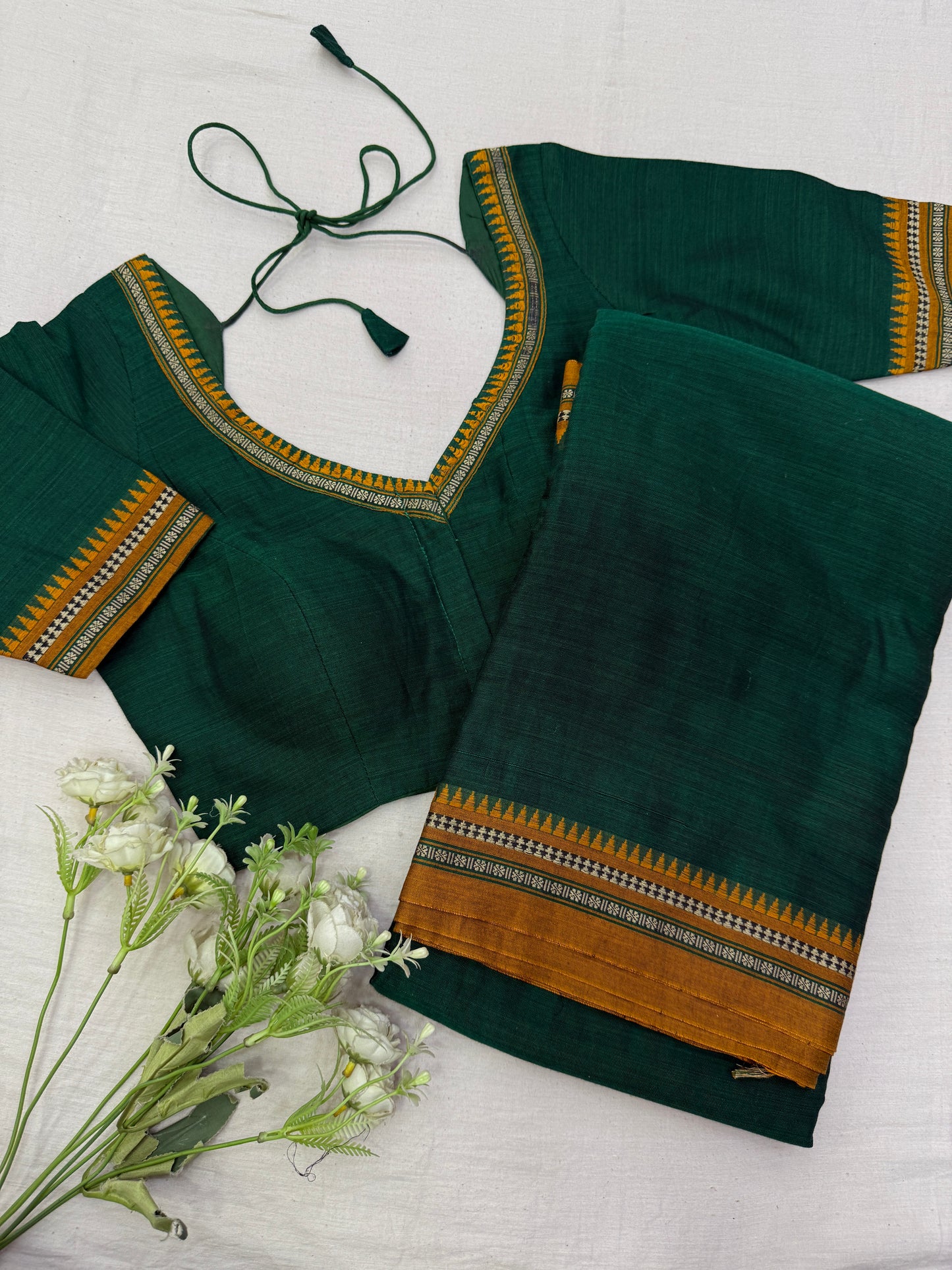 Green Mustard Temple Narayanpet Cotton Saree Blouse Set