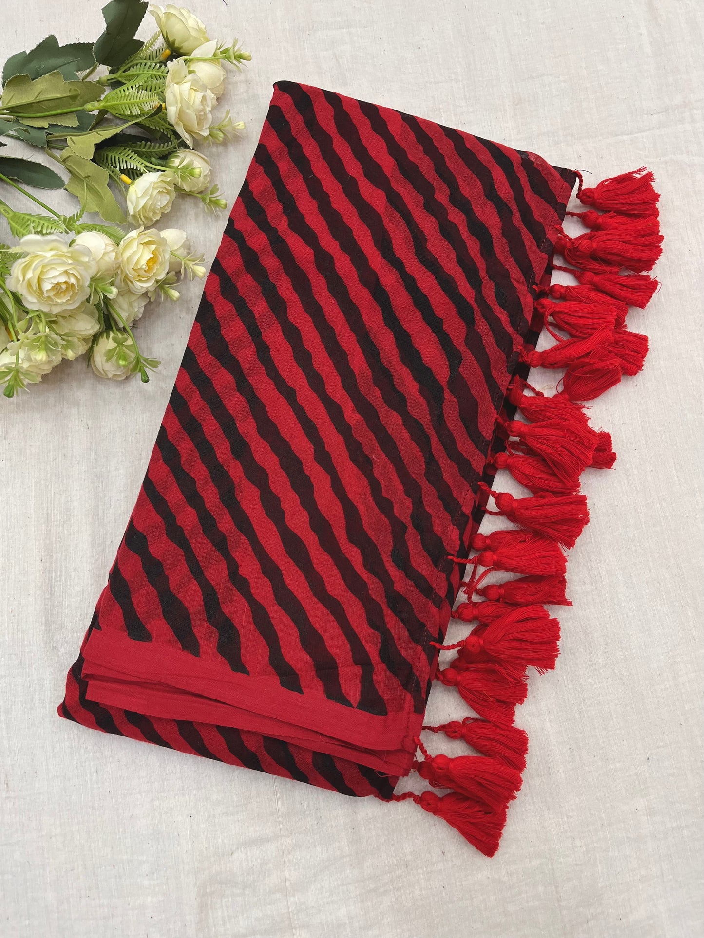 Red Black Lehriya Mulmul Saree