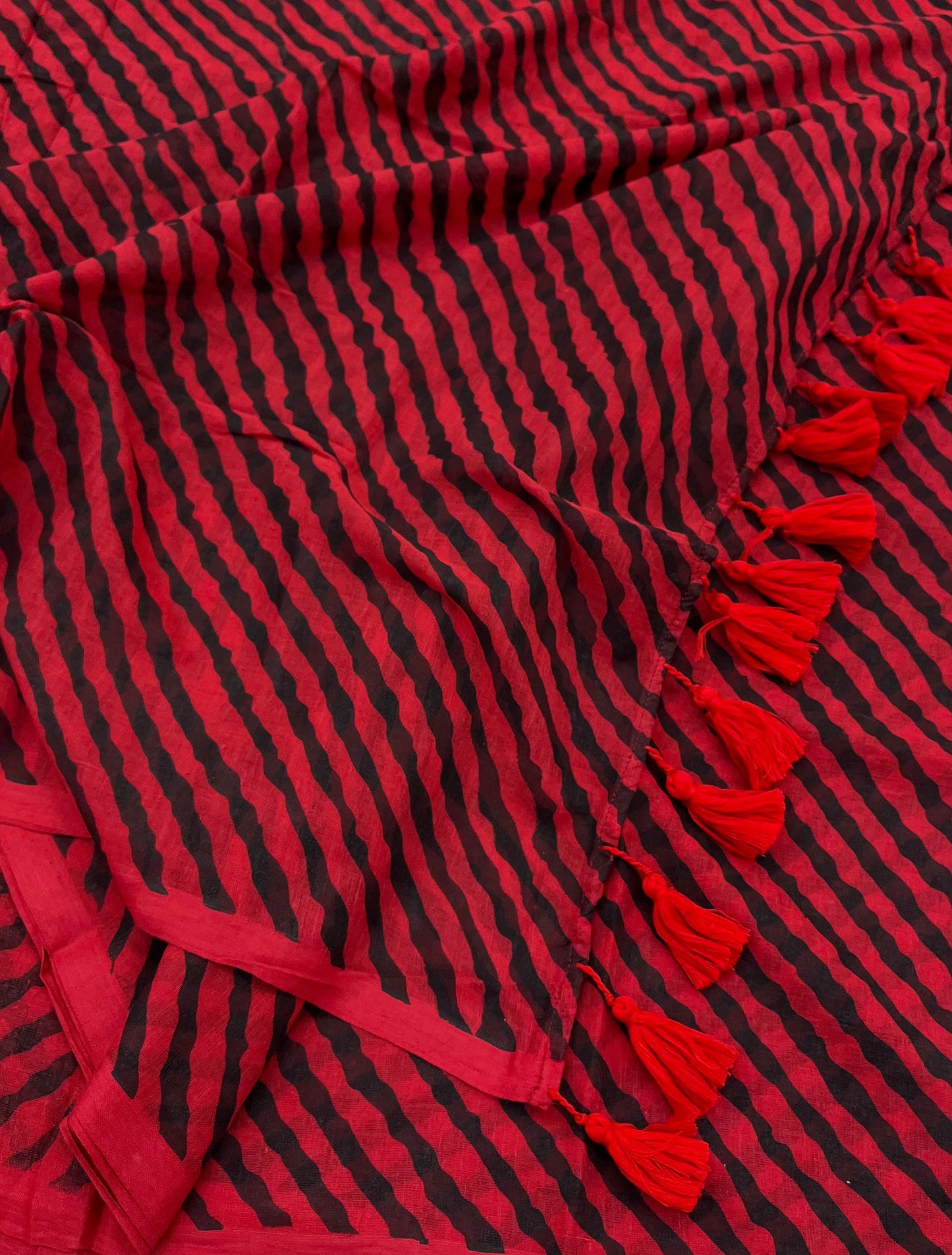 Red Black Lehriya Mulmul Saree