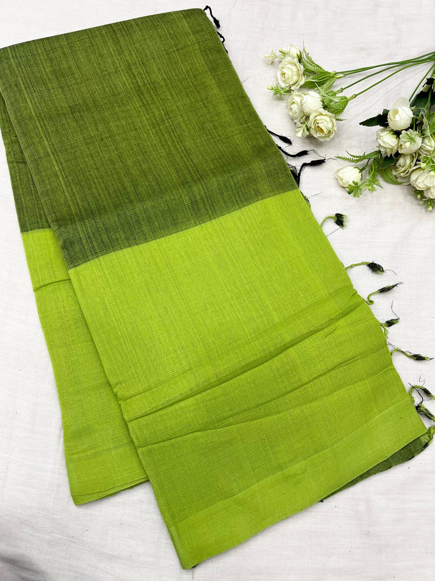 Sneha Green Black Plain Mangalgiri Saree